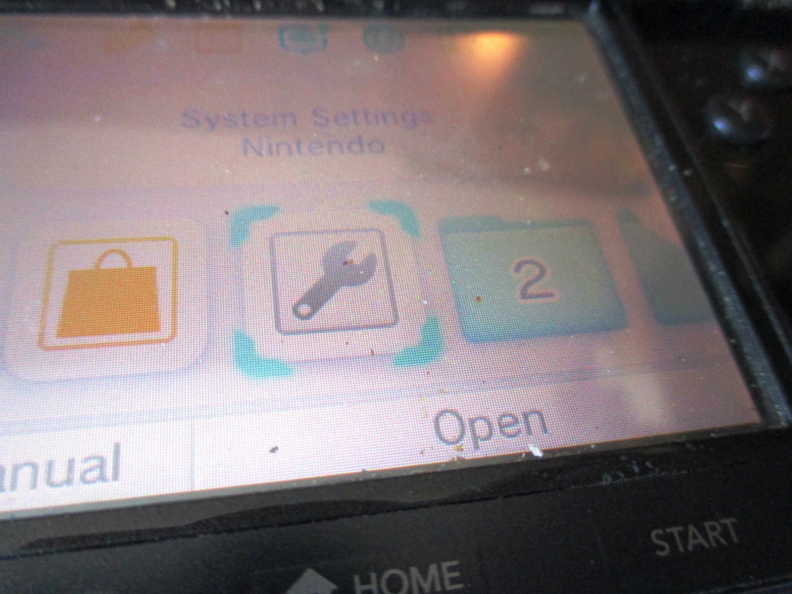 Nintendo 3DS Cosmo Black System Worn w/Charger FREE Shipping!