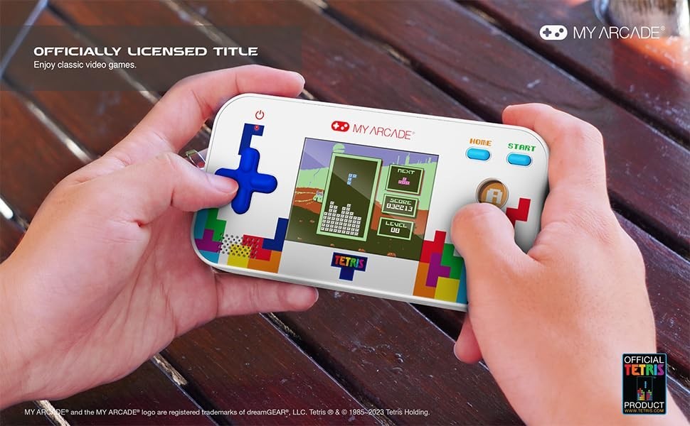 Battery-Powered Tetris Handheld with 200 Arcade Games and Lightweight Design