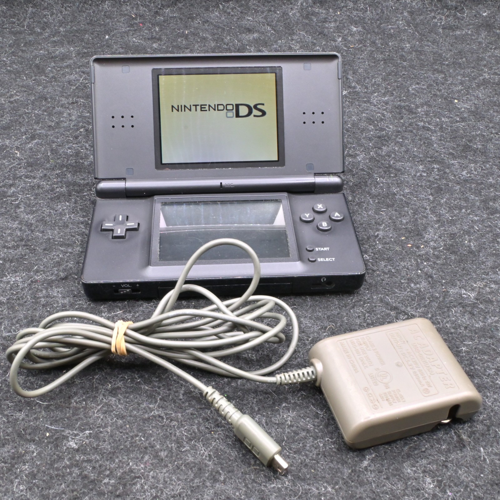 Nintendo DS Lite Handheld System Black w/ charger