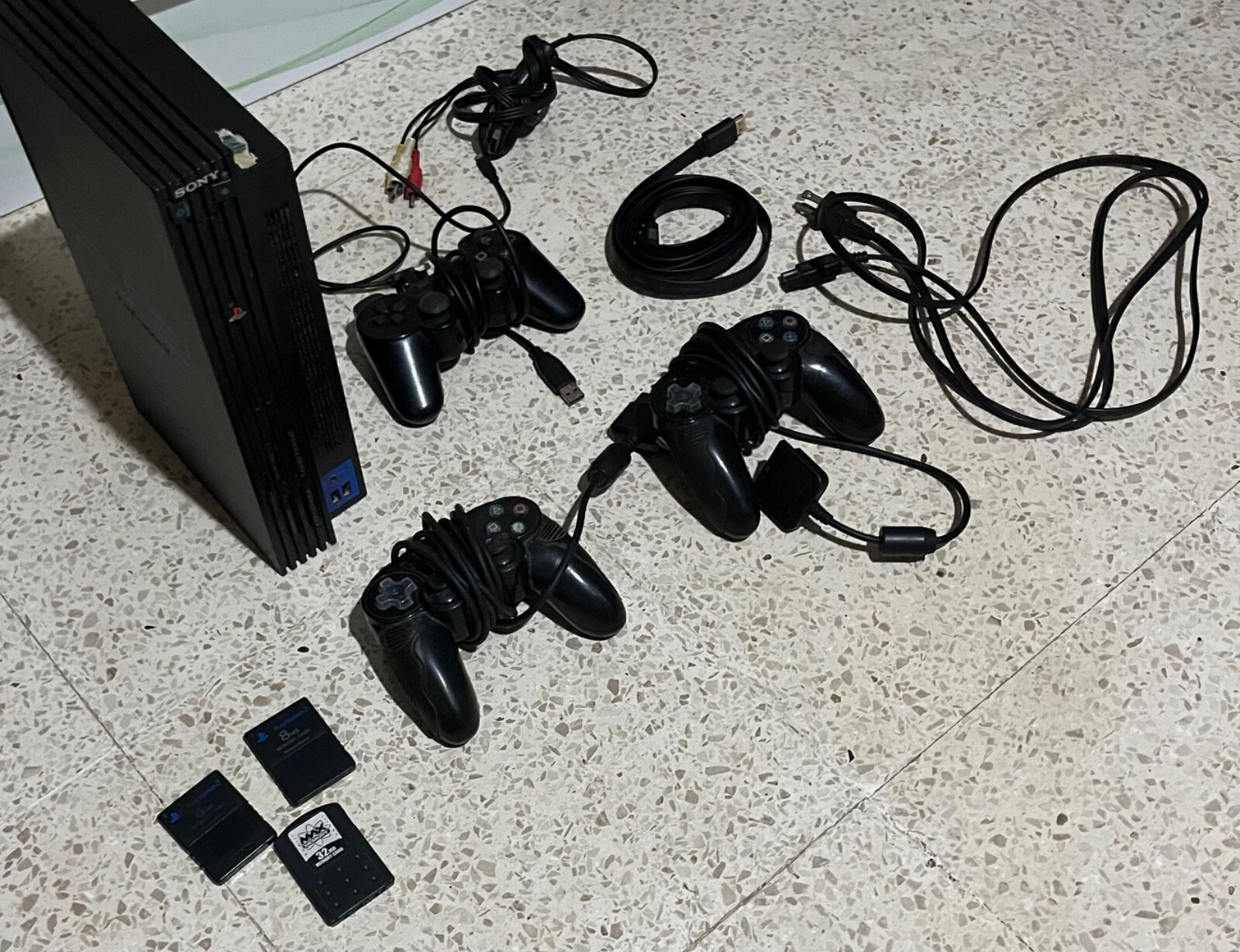 Sony PlayStation 2 Console – Black (SCPH-39001) with all cables