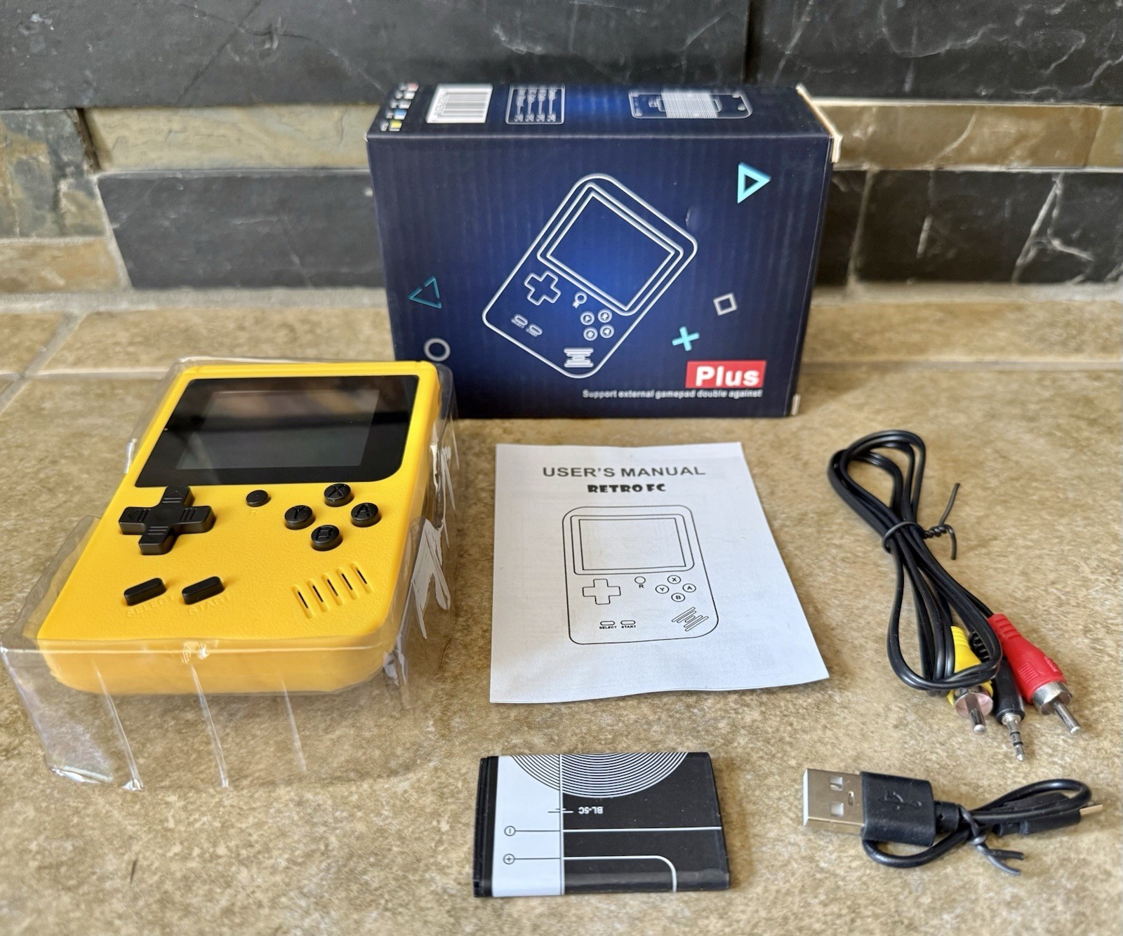 Game Box Hand Held Game System Yellow 400 Games New FAST SHIPPING
