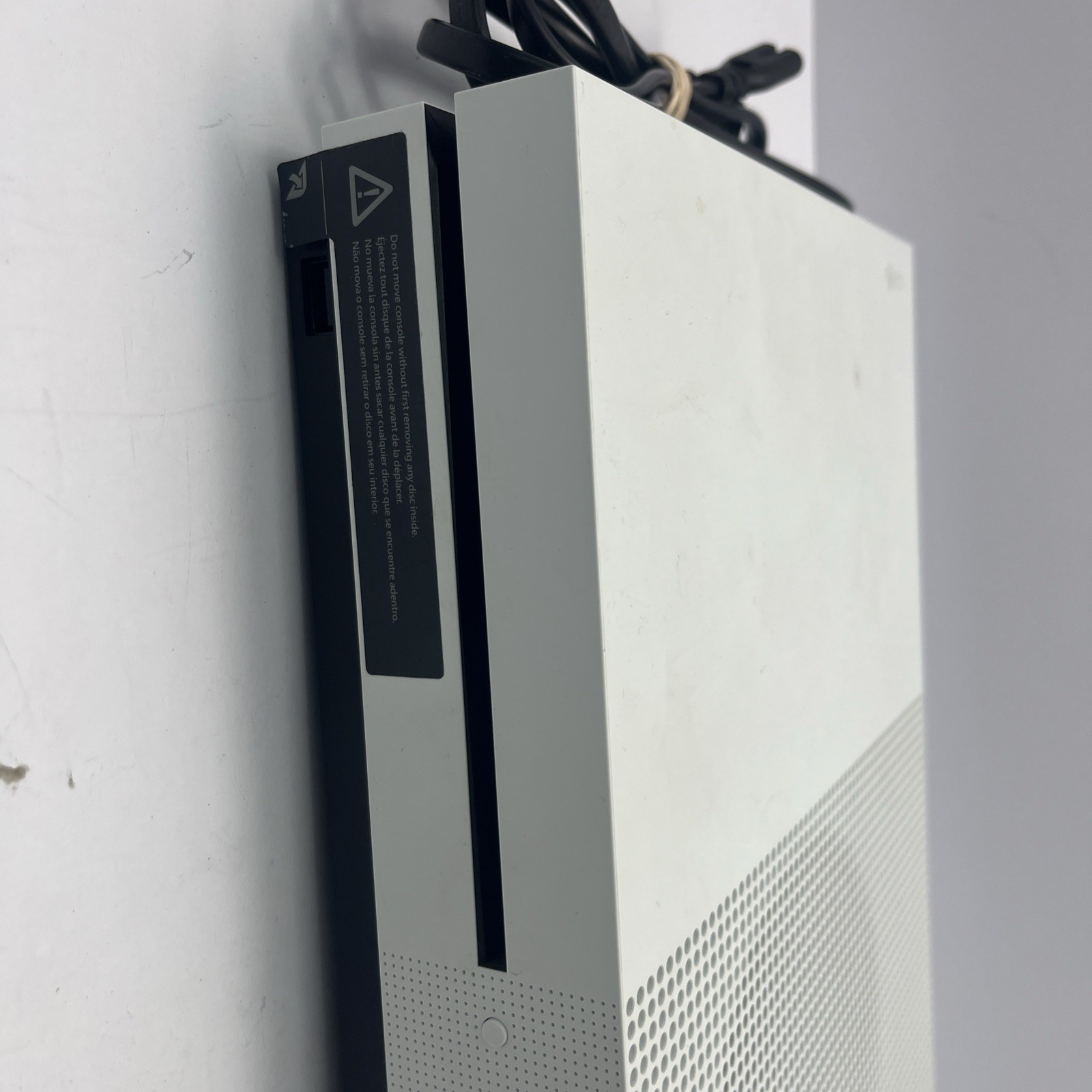​Xbox One S White Console Bundle | Series Controller, 2 Games (Titanfall 2) TEST