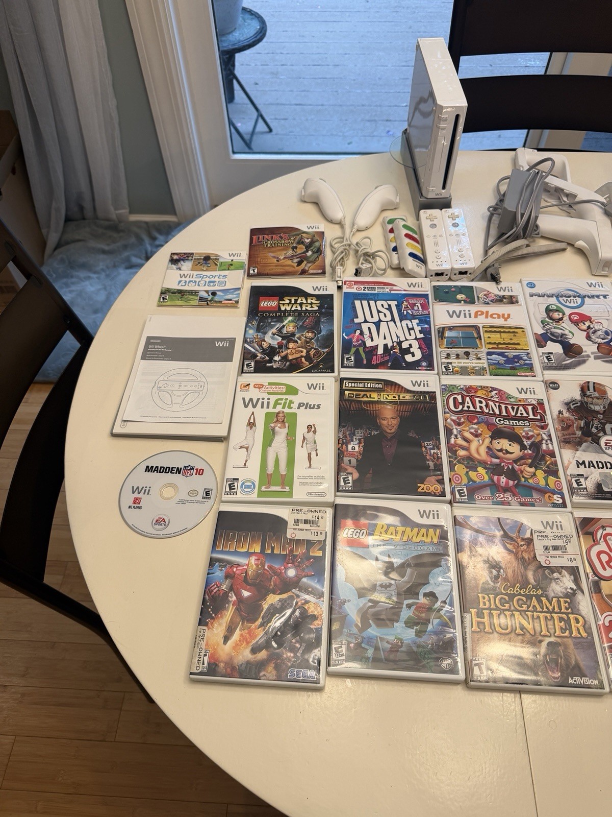 Nintendo Wii Console Bundle 25+ Games Mario Kart Smash Bros Wii Sports 2 Remotes