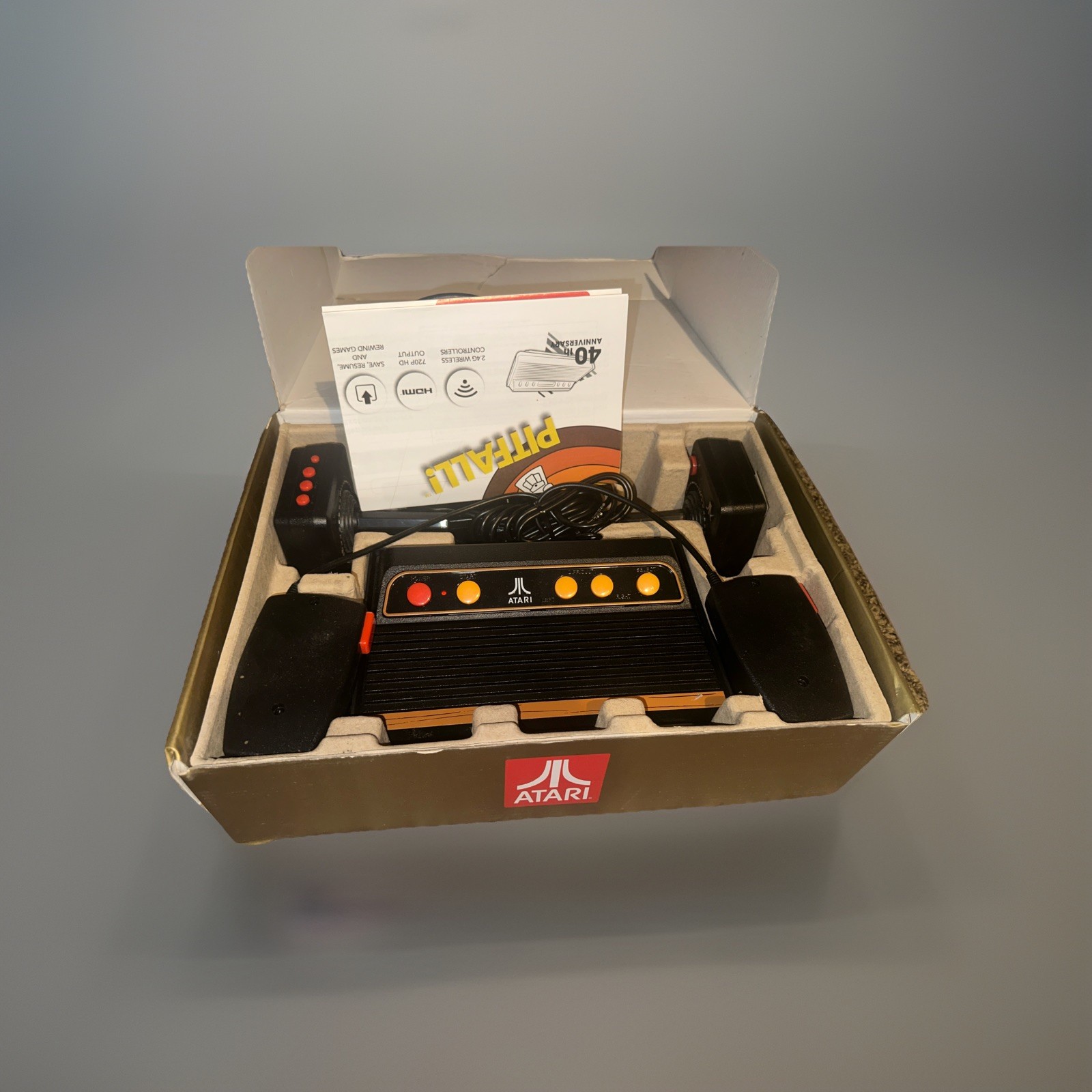 Atari Flashback 8 Gold Deluxe HD Console Wireless Controllers – Gold