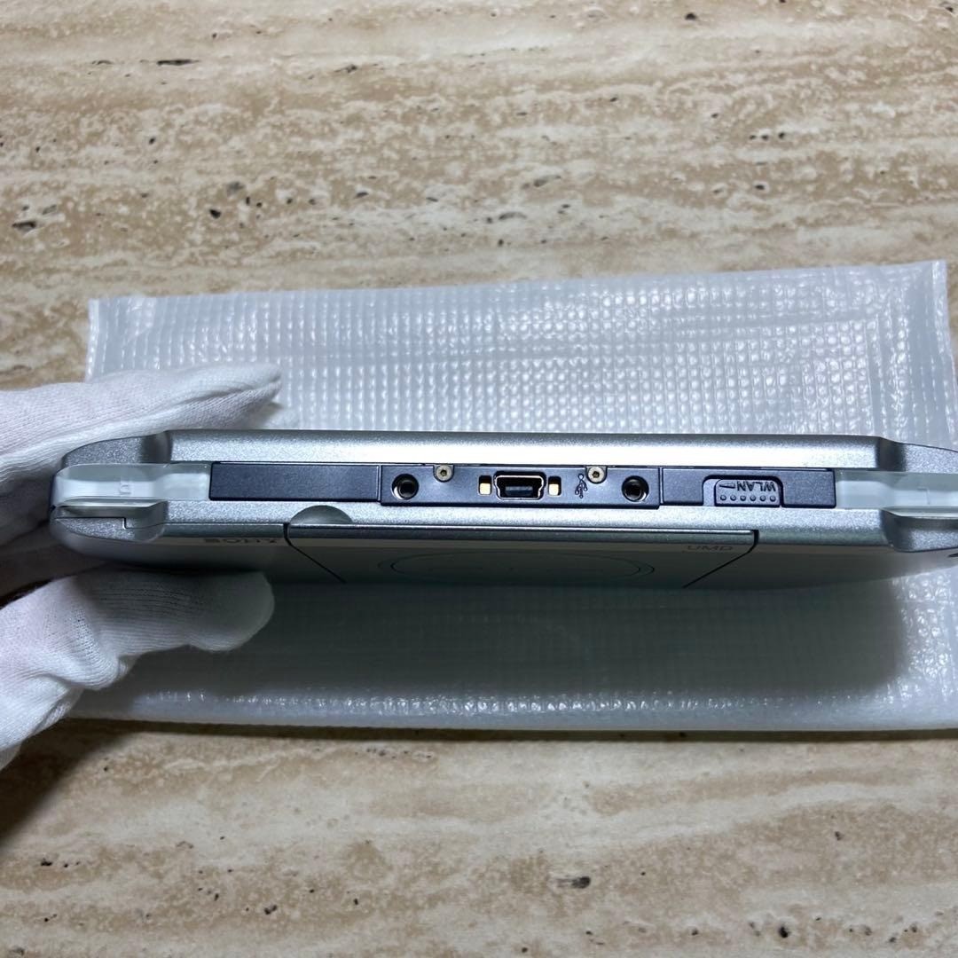 Sony PSP 3000 Mystic Silver Complete in Box Very Good Condition 7083