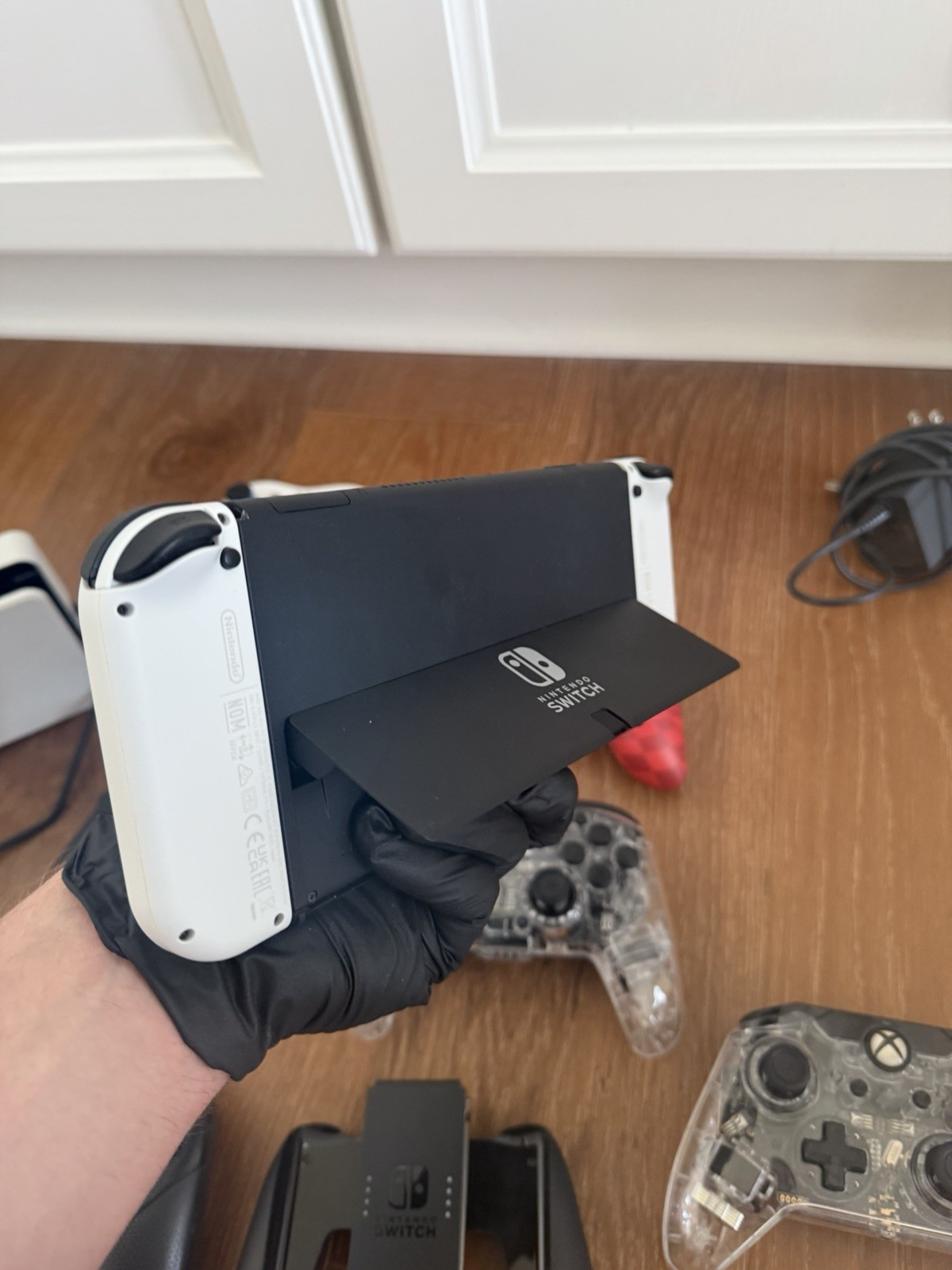 Nintendo Switch OLED Model HEG-001 Handheld Console – 64GB – White