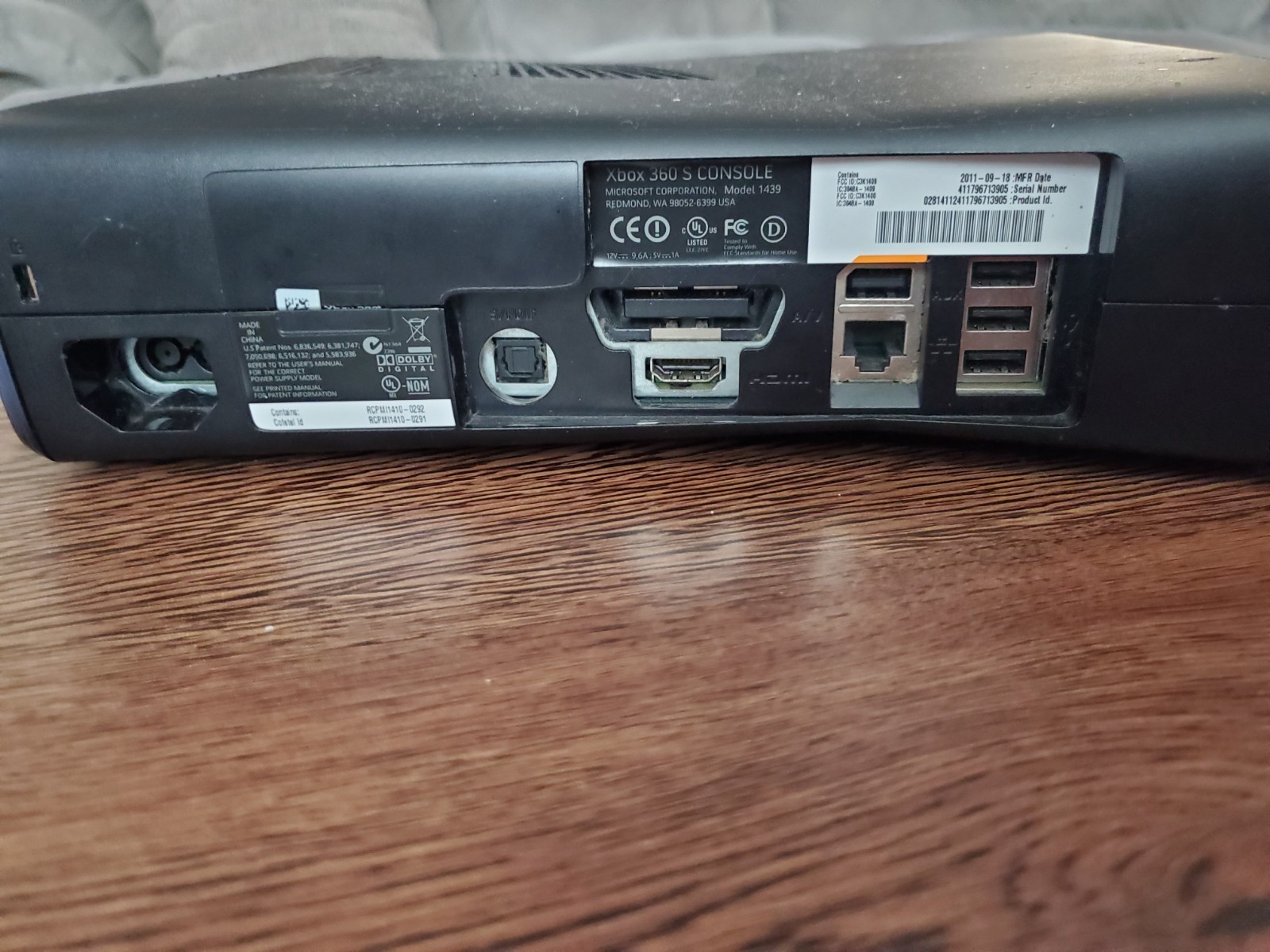 Microsoft Black Xbox 360 w 250 GB *For Parts