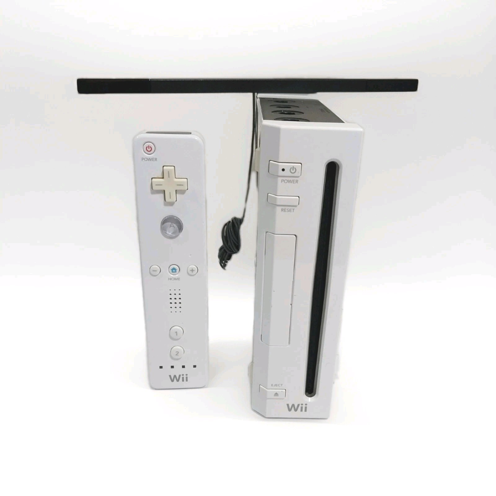 Nintendo Wii Gaming Console Bundle 1 Remote 1 Racing Wheel 7 Games