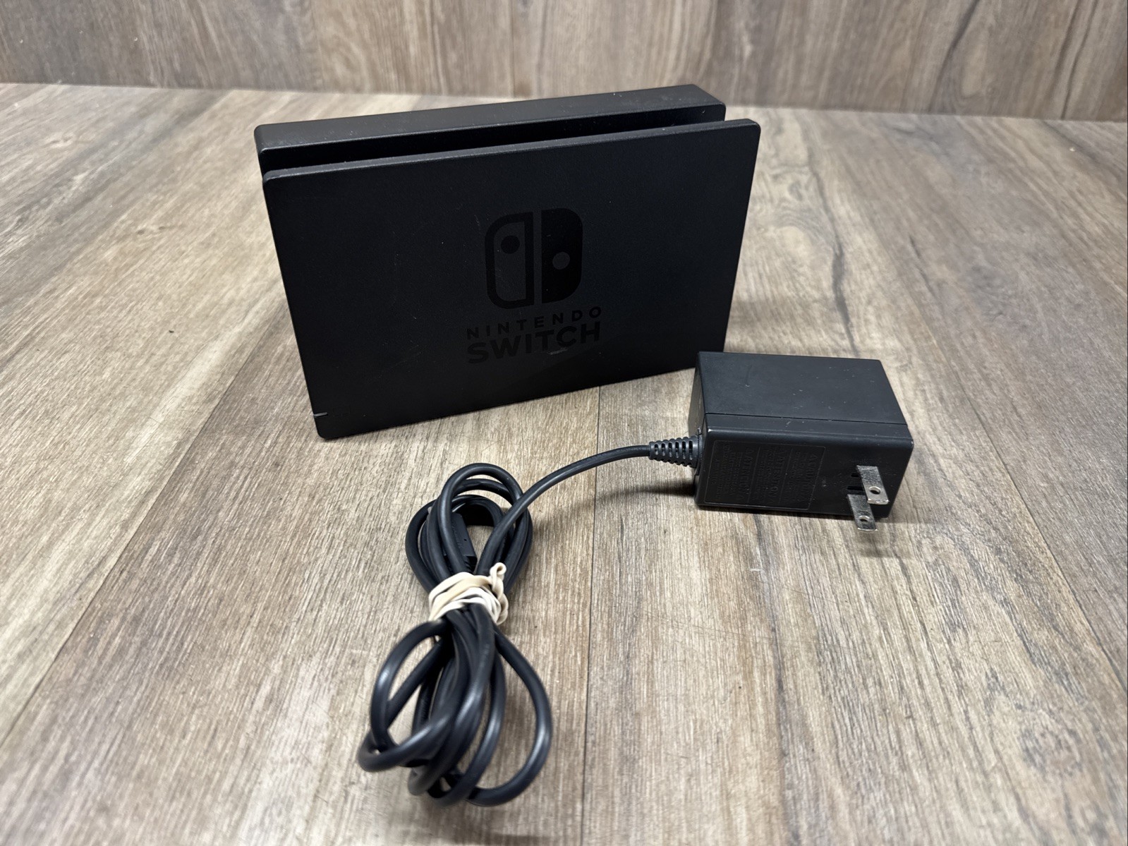 Nintendo Switch Console – Neon Red and Neon Blue Joy-Con