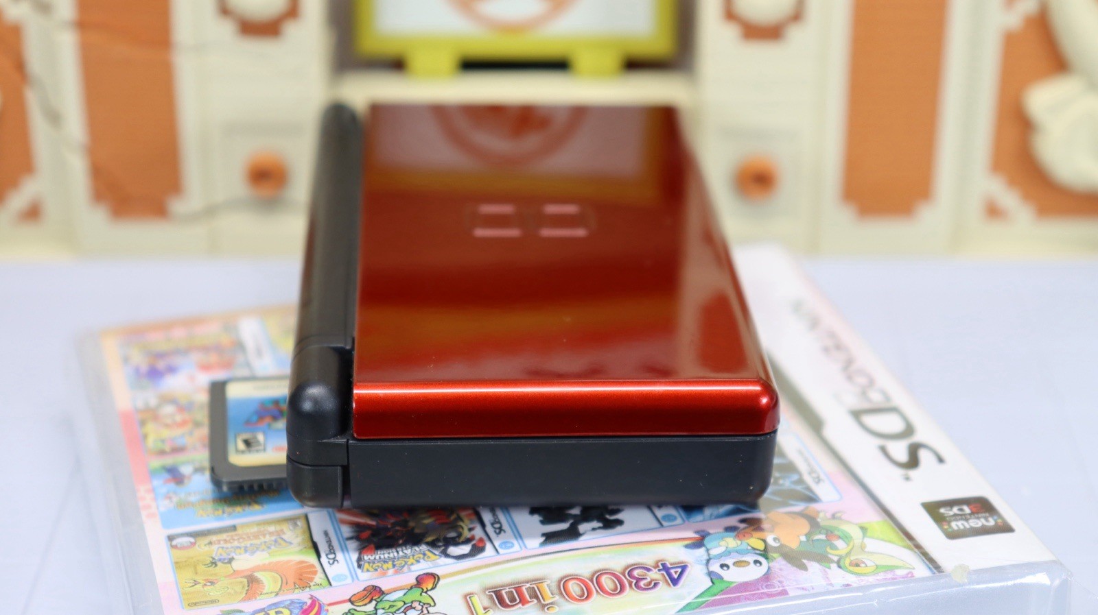 Nintendo DS Lite Crimson System – Red/Black+charger+Mario Game & 4300 In 1 Game