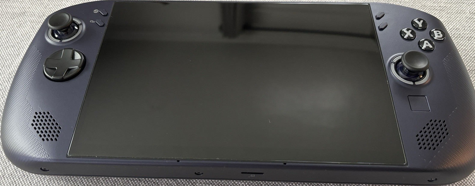 Lenovo Legion Go S – Z1 Extreme 32GB/1TB model with Case and UGREEN Dock