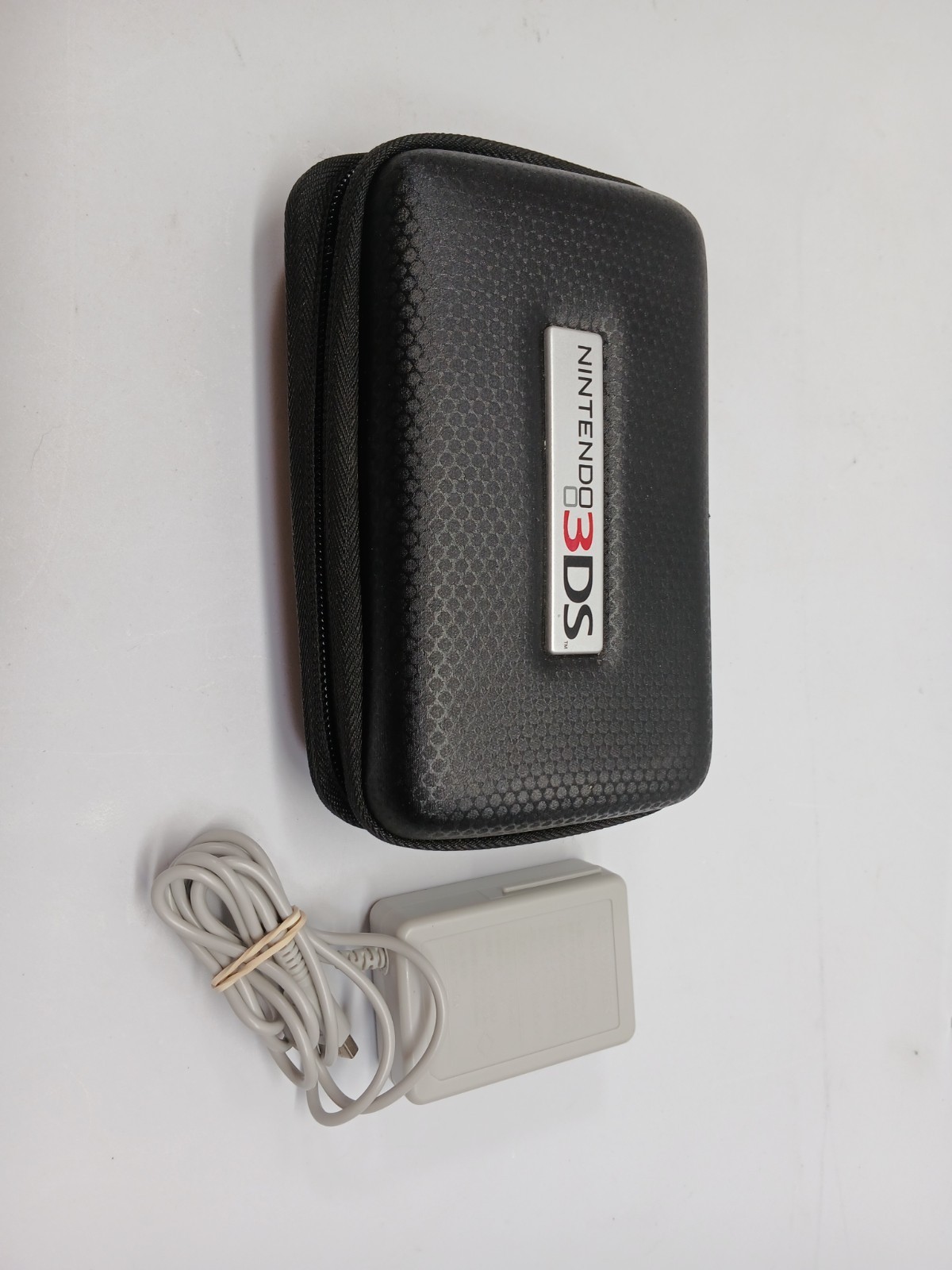 NINTENDO 3DS COSMO BLACK CTR-001: TESTED / WORKING With Case And Charger