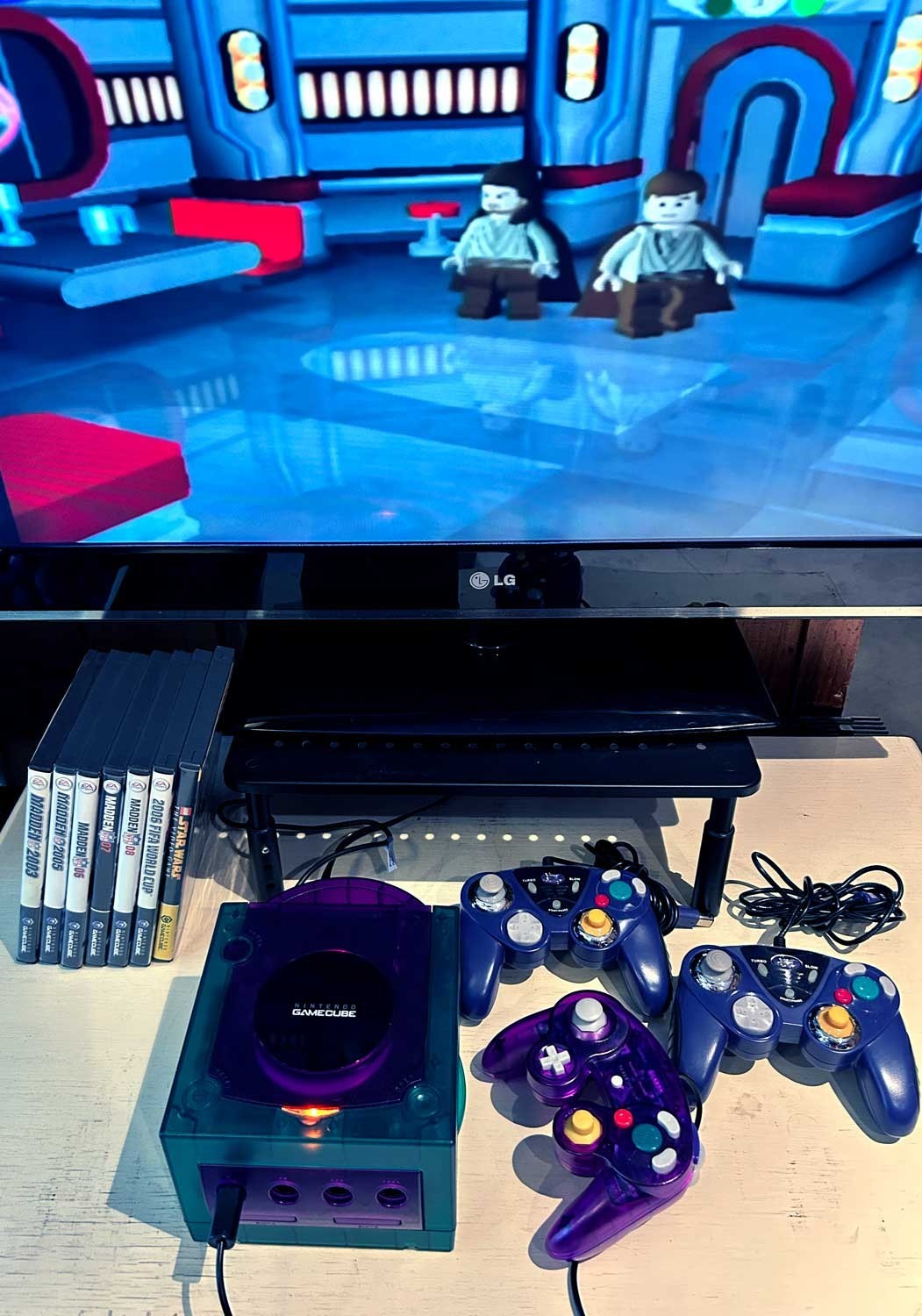 Nintendo GameCube DOL-001 Gaming System Lot – Reshelled Purple/Teal – 7 Games