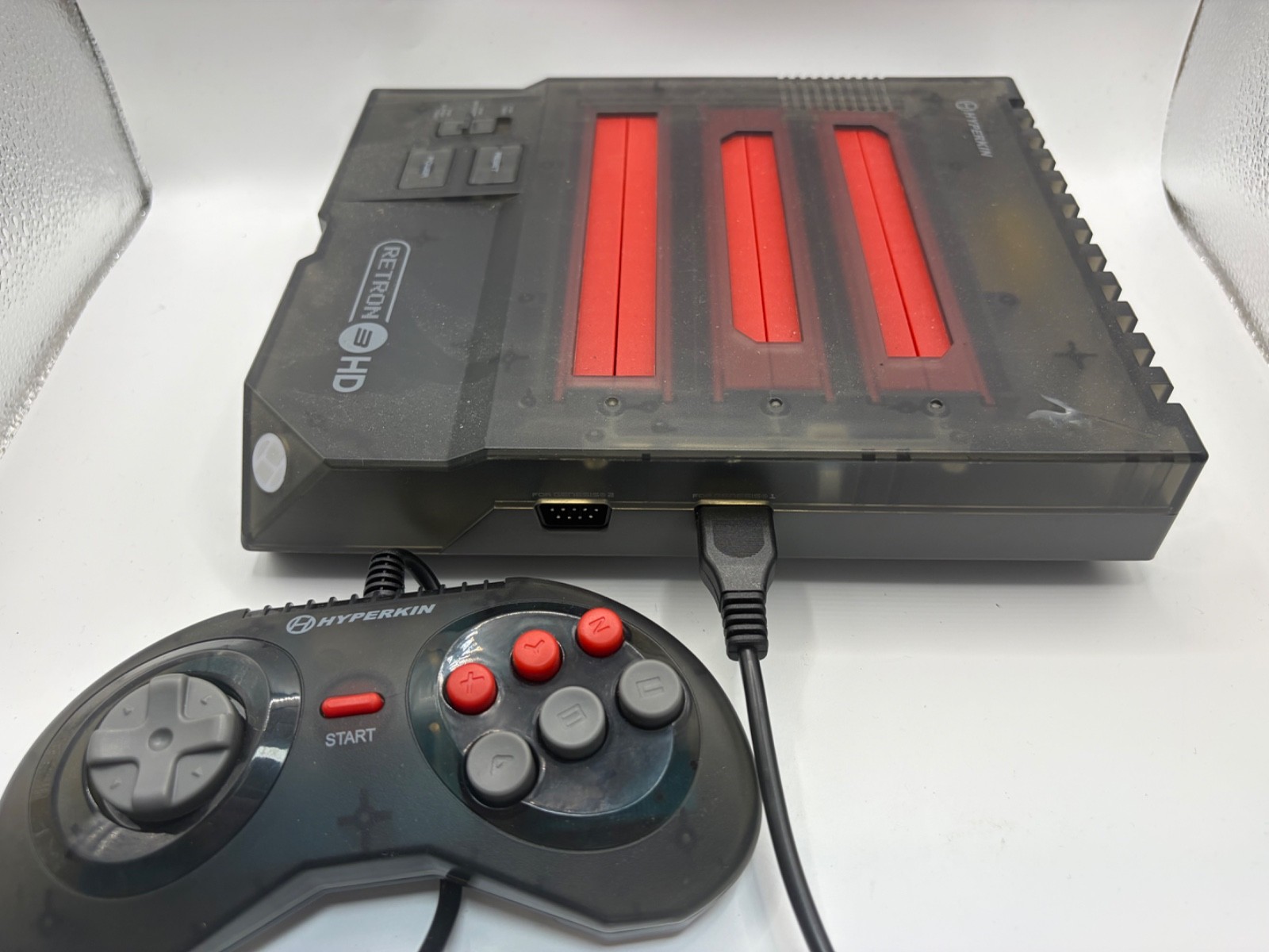 Hyperkin Retron 3 HD with 2 Controllers. Tested