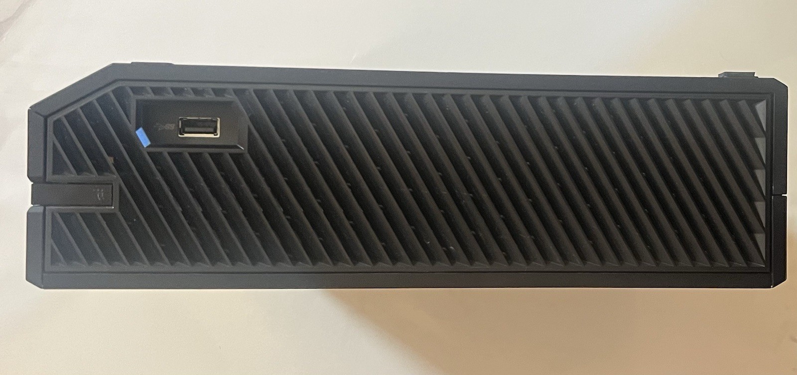 XBOX One Console- Black, 780gb, One wired controller, and Kinect – Used, No Box)