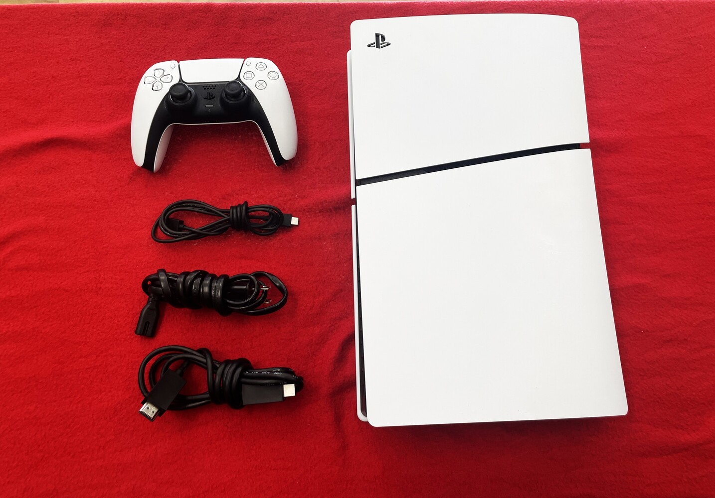Sony PS5 Slim Digital CFI-2115 – 1TB with Controller & Cords – PPSKN (367376)