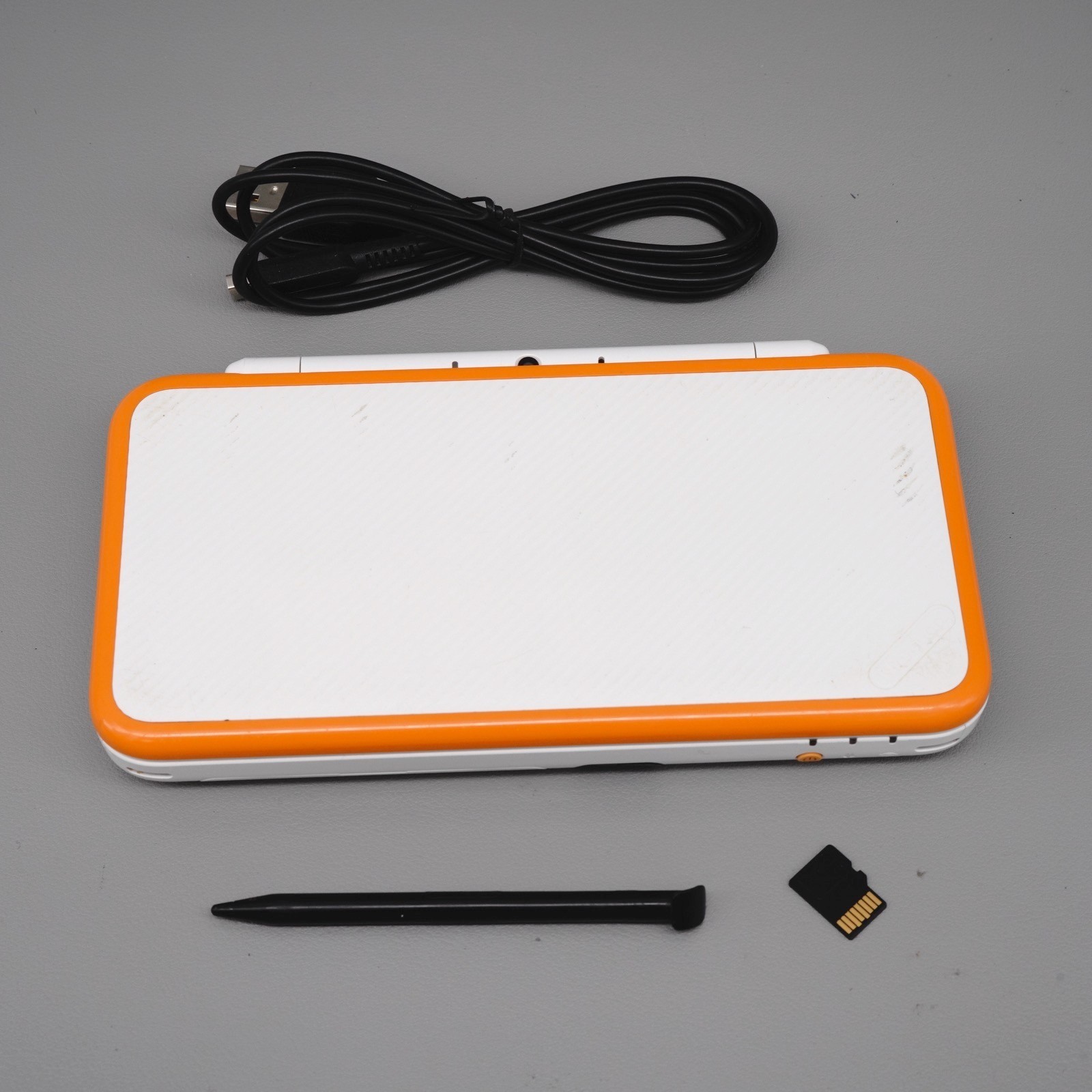 Nintendo “New” 2DS XL Console White & Orange w/ extras (USA)