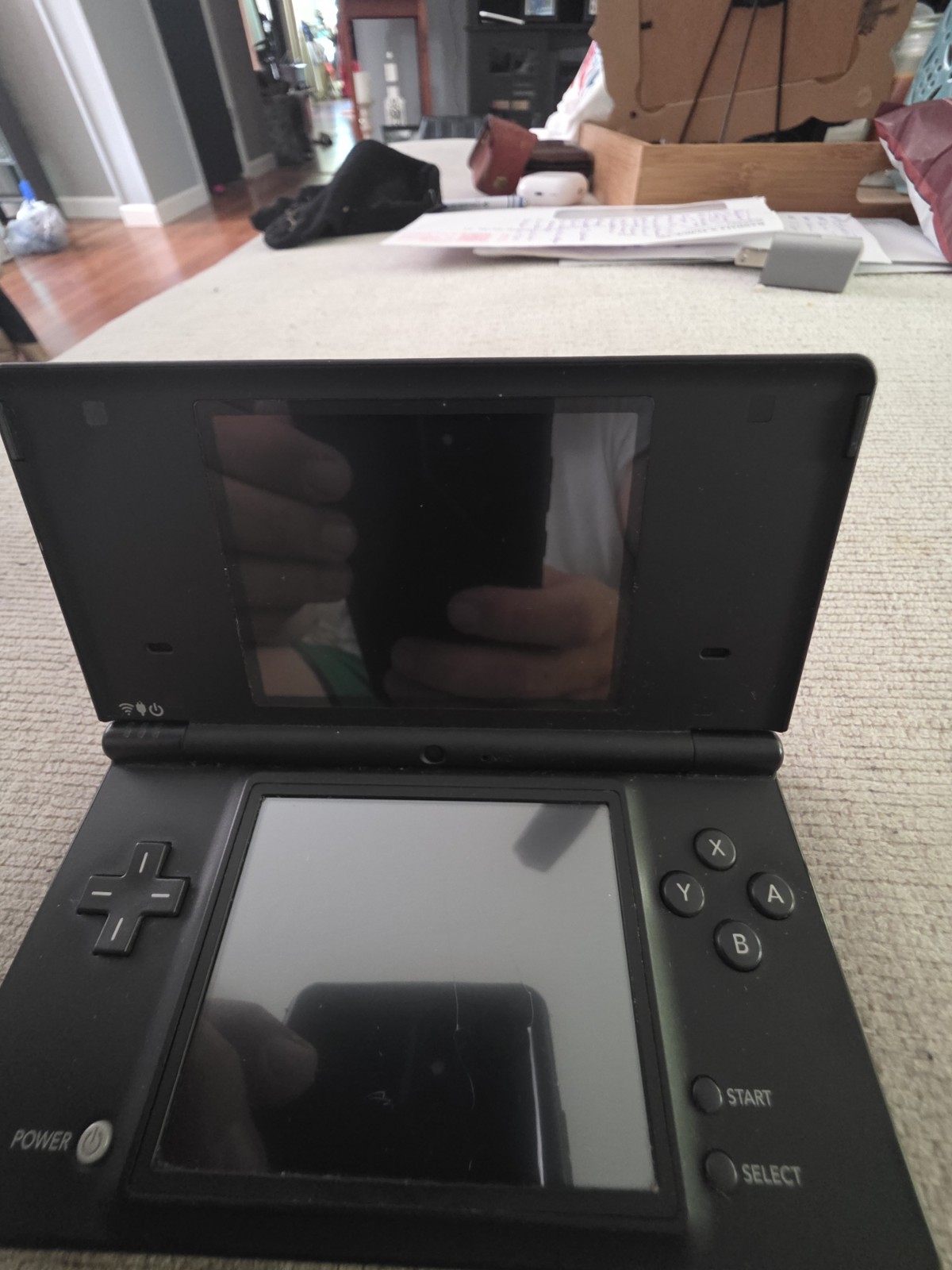 Nintendo DSi Launch Edition Black Handheld System Tested and Working + Charger