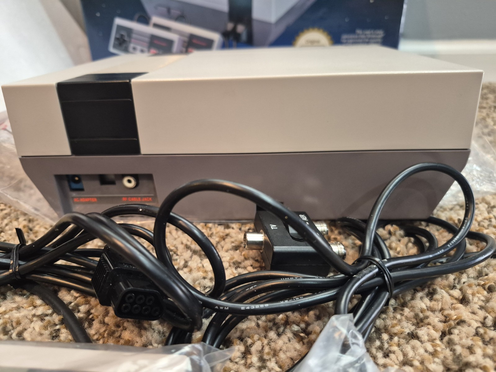 Nintendo NES Version Variant European PAL Console Control Deck MINT UNUSED!