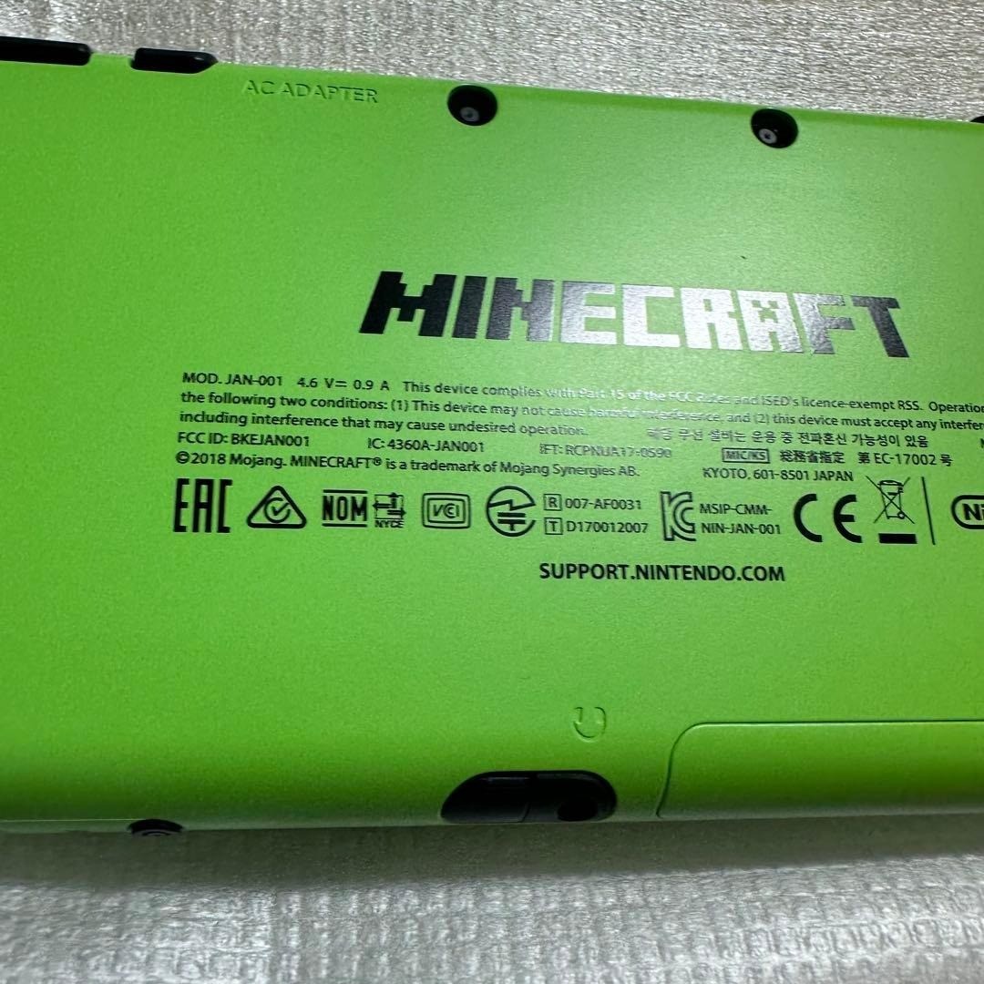 Nintendo New 2DS LL Minecraft Creeper Edition Complete in Box 6925