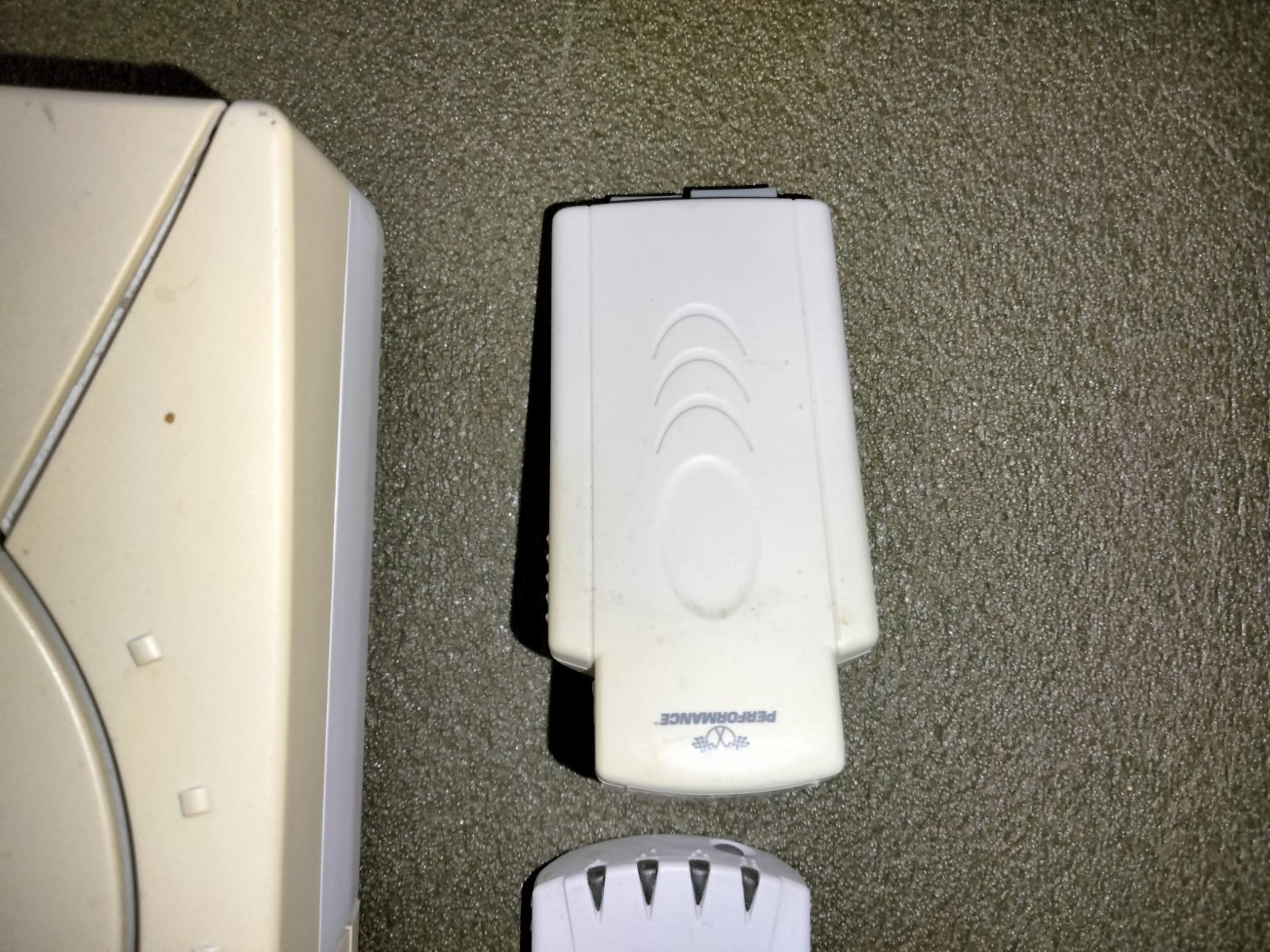 SEGA DREAMCAST CONSOLE – CONTROLLER – MEMORY CARD – RUMBLE PACK – SEE DETAILS!