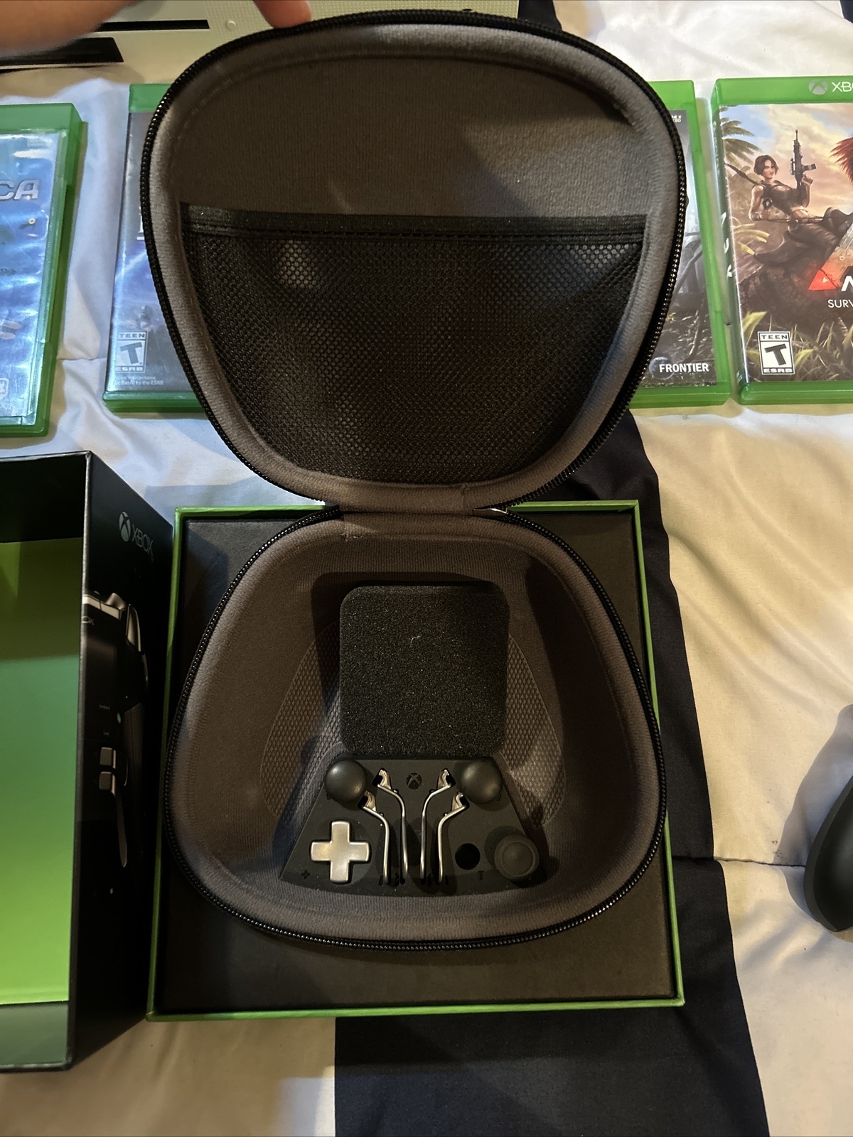 Xbox One + Elite Controller Series 1 Bundle (with power cable) & Games