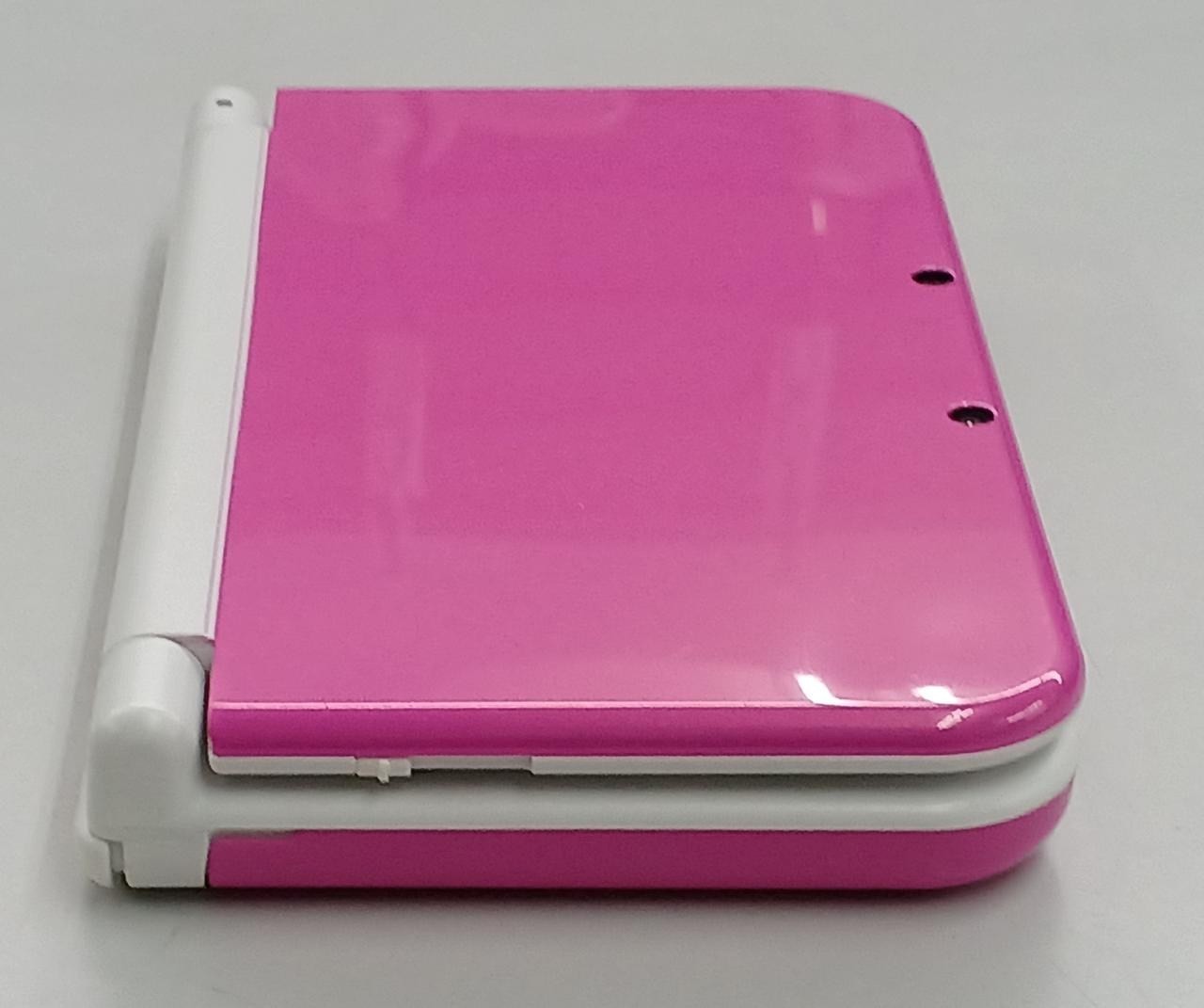New Nintendo 3DS XL (LL) RED-001 Retro Game Console Portable Gaming A3428