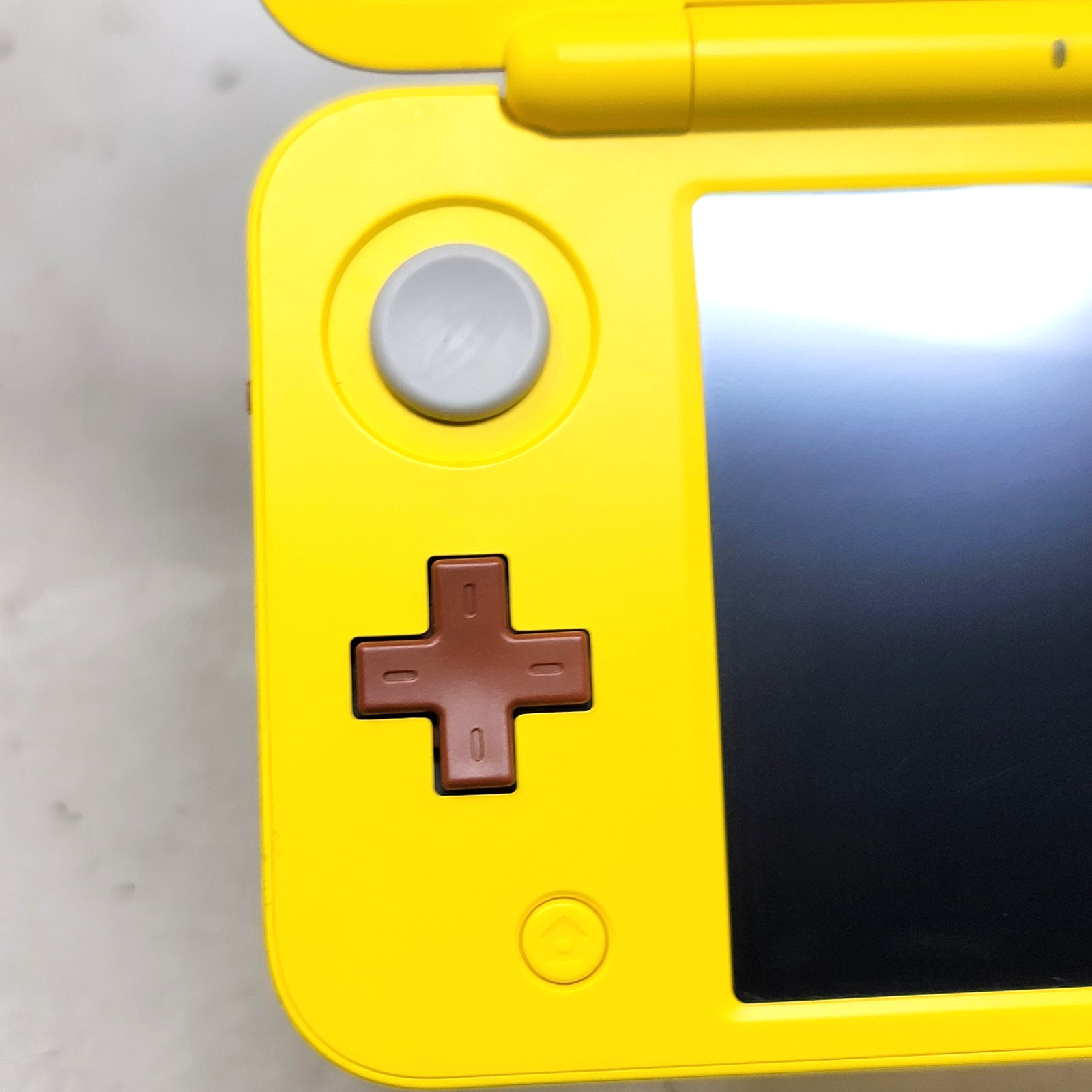 Nintendo 2DS XL Pikachu Edition Console W/ Charger & Stylus Tested Working