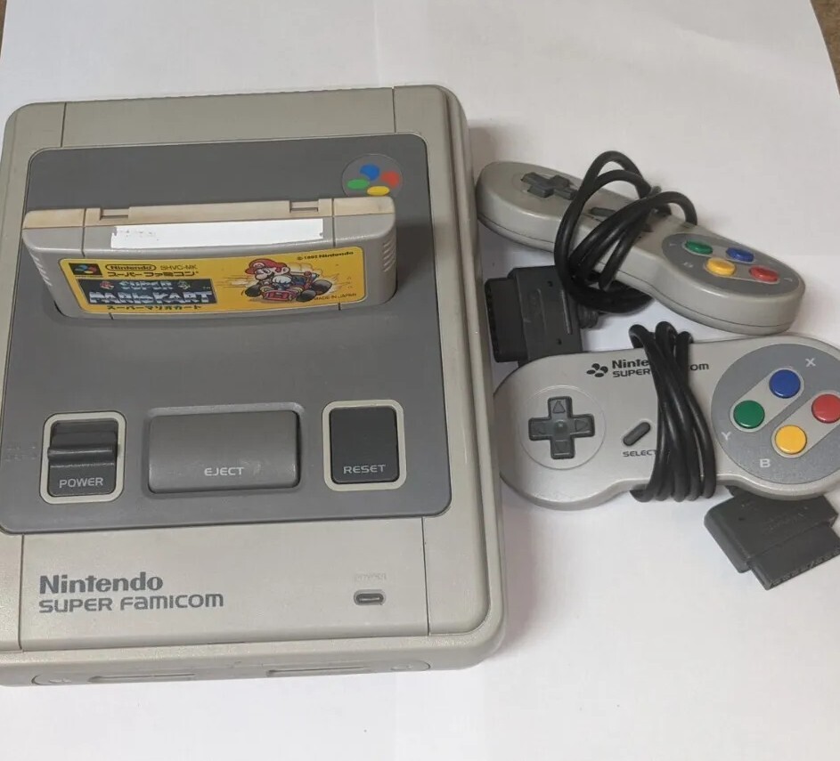Nintendo Super Famicom Console + Super Mario Kart + 2Controller – HVC-002. SF23
