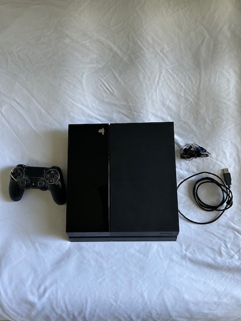 Sony PlayStation 4 500GB Jet Black Console CUH-1001A B01