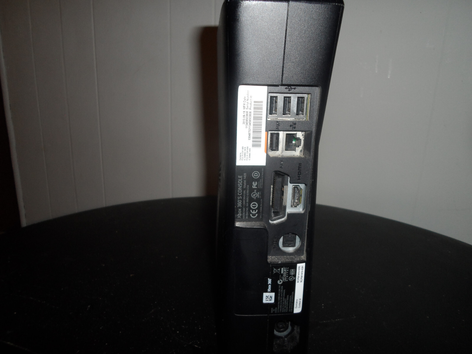 Microsoft Xbox 360 S 4GB Console – Black (1439)