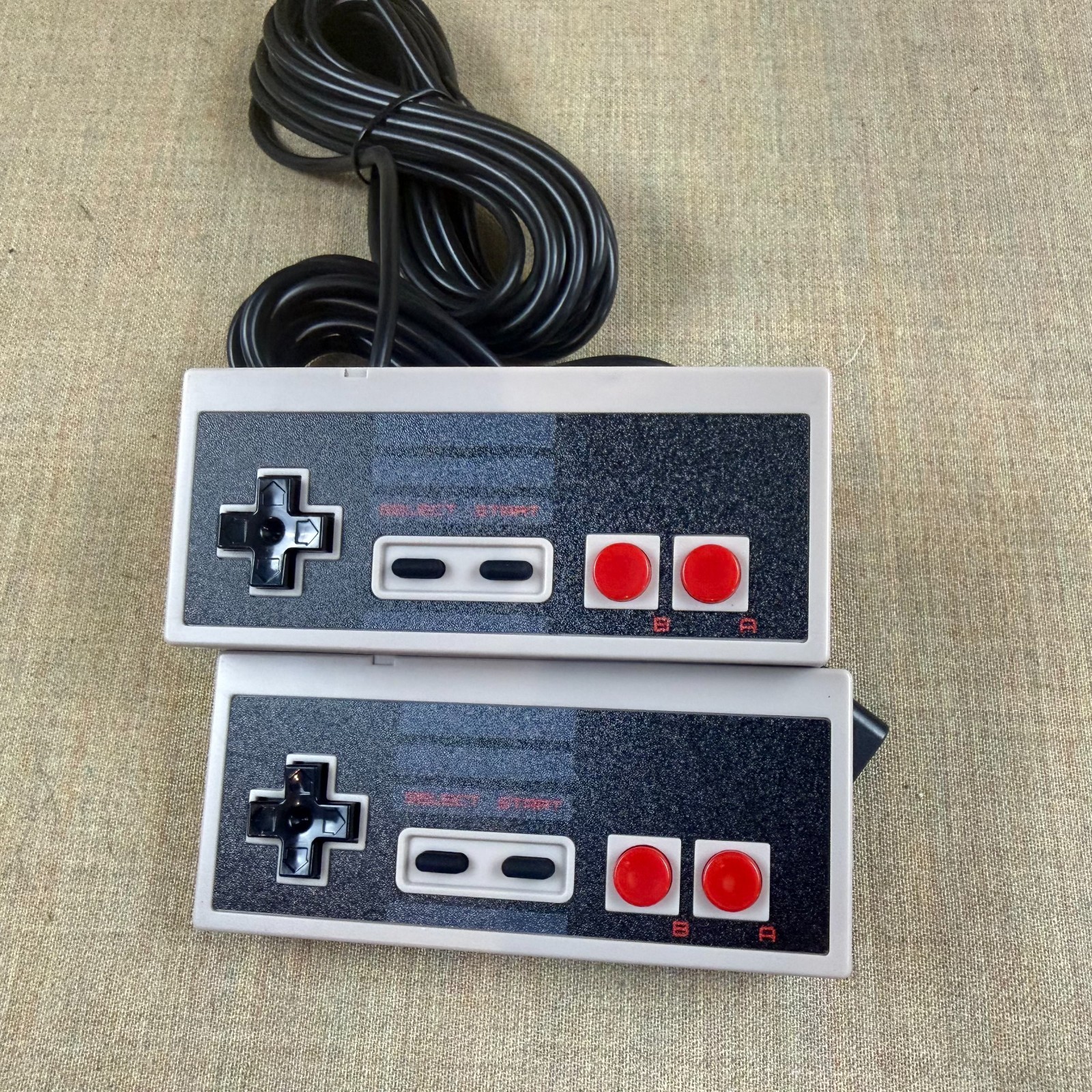 Nintendo NES Console Bundle 2 Controllers New Pin Connector Tested Clean