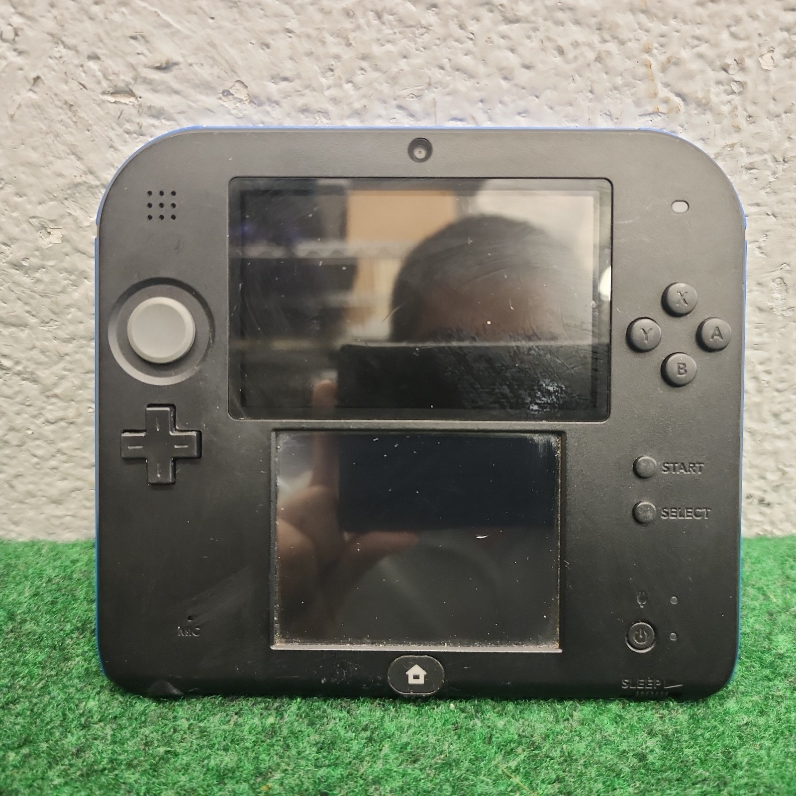 Nintendo 2DS Blue and Black Handheld System (Electric Blue) No Pen No Charger