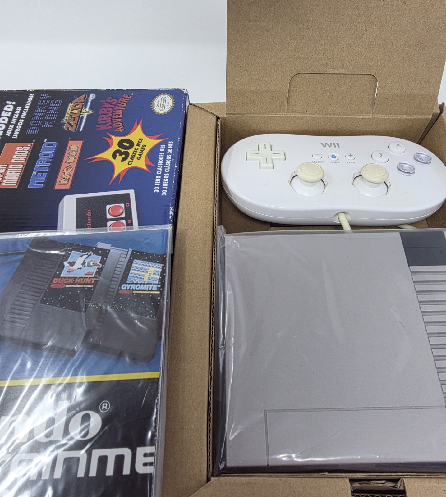 Nintendo Entertainment System NES Edition Console Gray + Wii Classic Controller