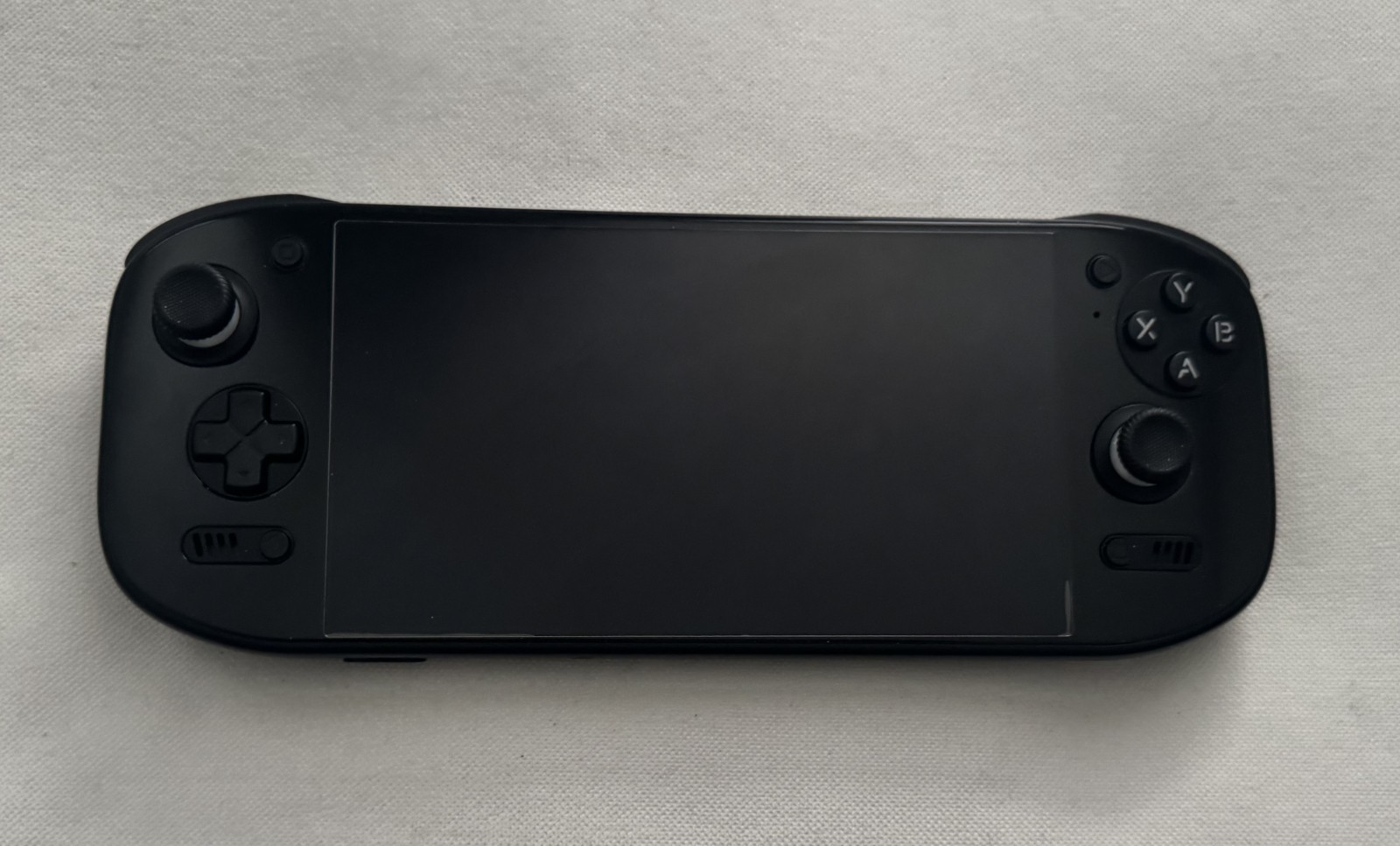 Odin 2 Portal. 8GB RAM 128GB Storage. 8000mAh battery. Wi-Fi 7+BT5.3