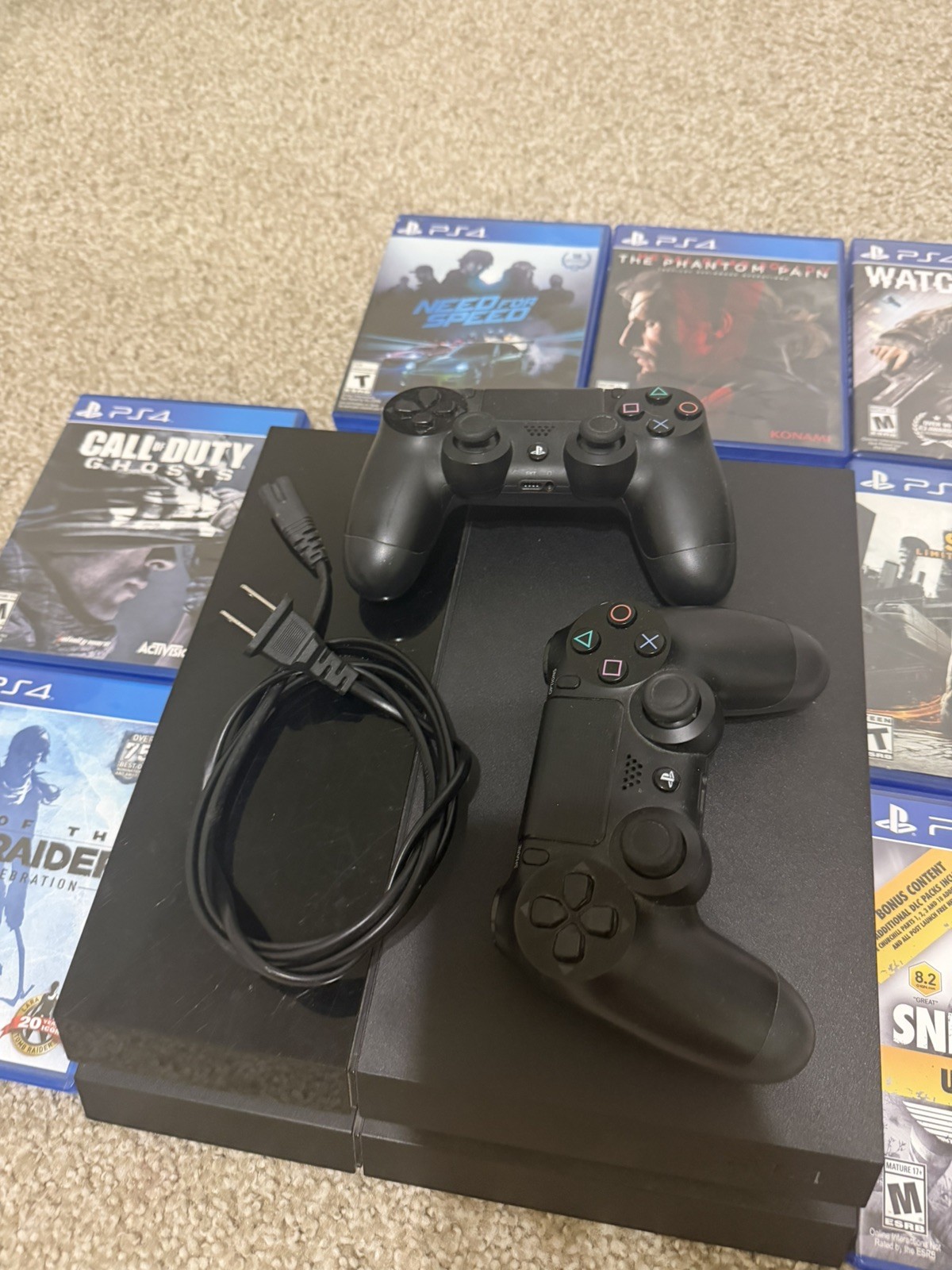PS4 CUH-1215a (500GB Black) Bundle