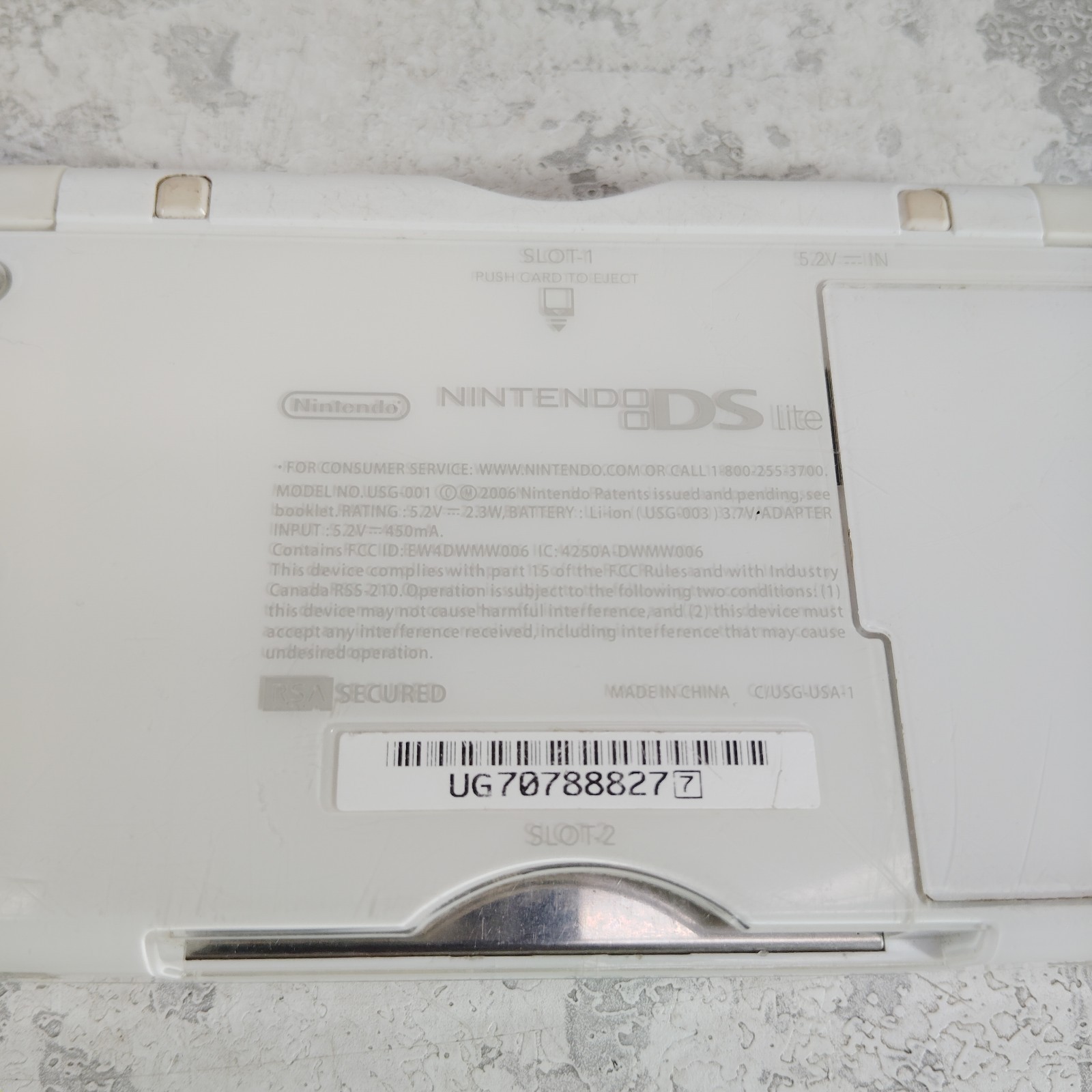 Nintendo DS Lite Bundle 2 Games Charger Stylus Mega Man White Scooby Doo
