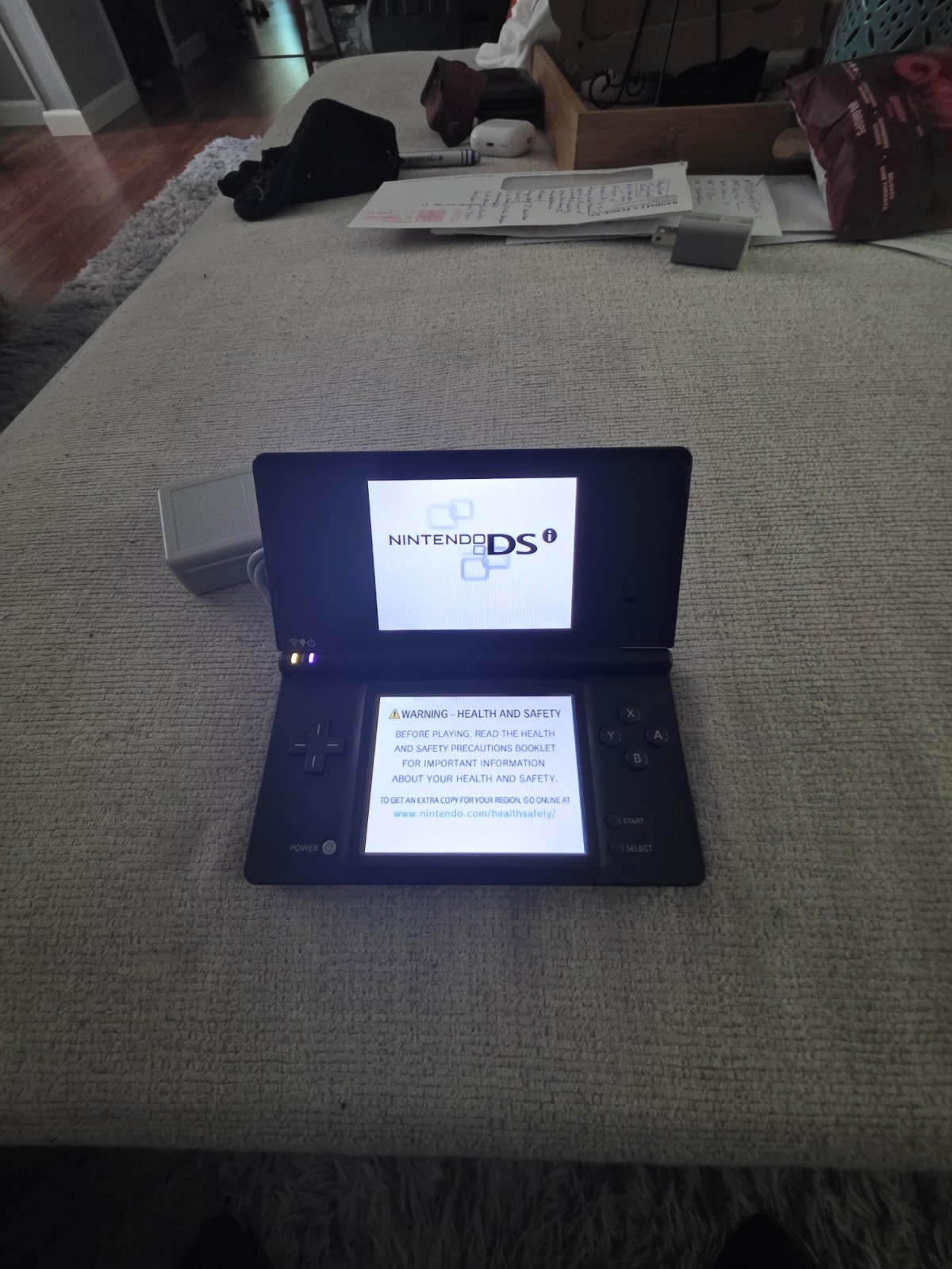 Nintendo DSi Launch Edition Black Handheld System Tested and Working + Charger