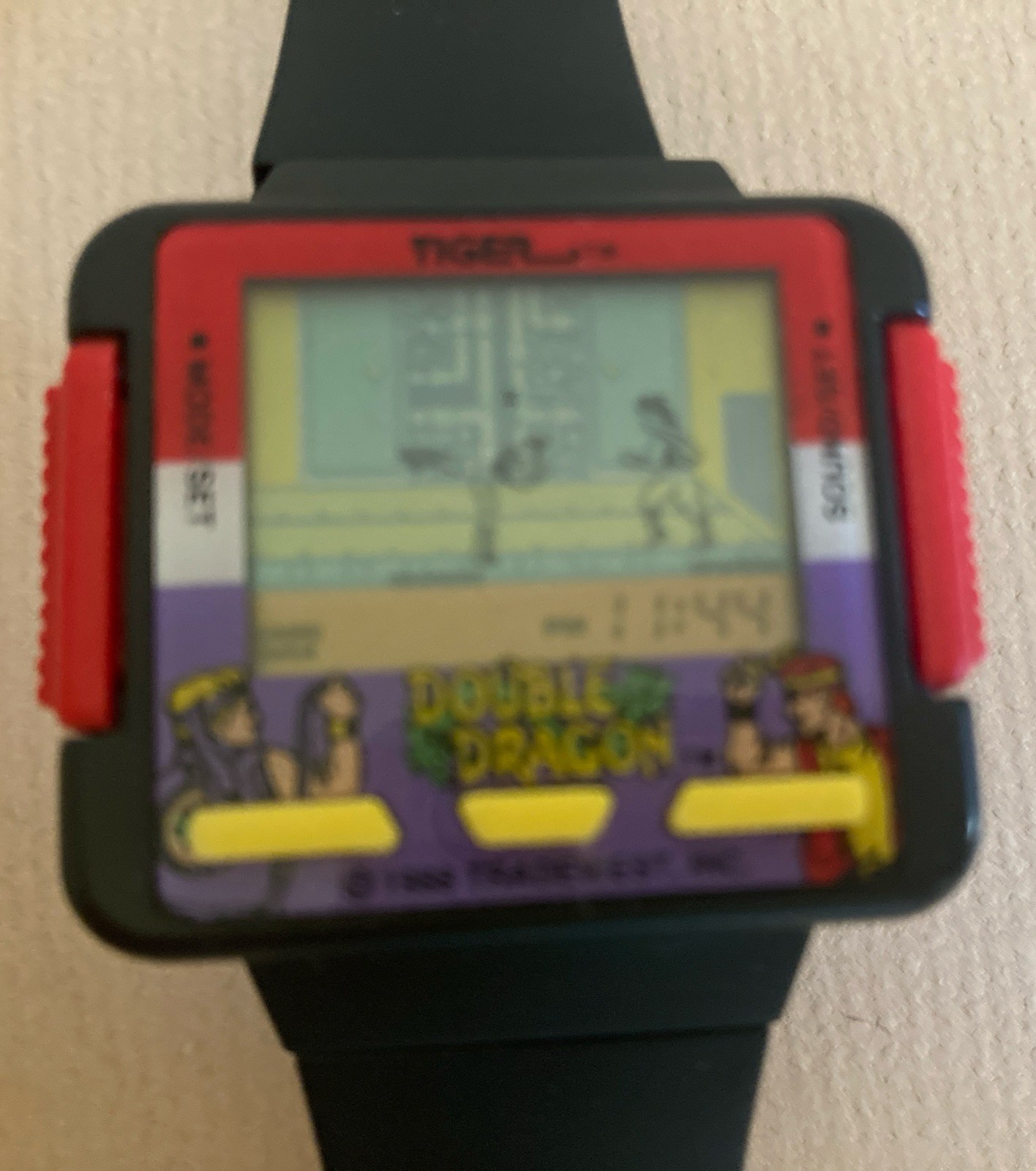 Vintage Double Dragon Tiger Electronics LCD Video Game Watch. 1990. Excellent !