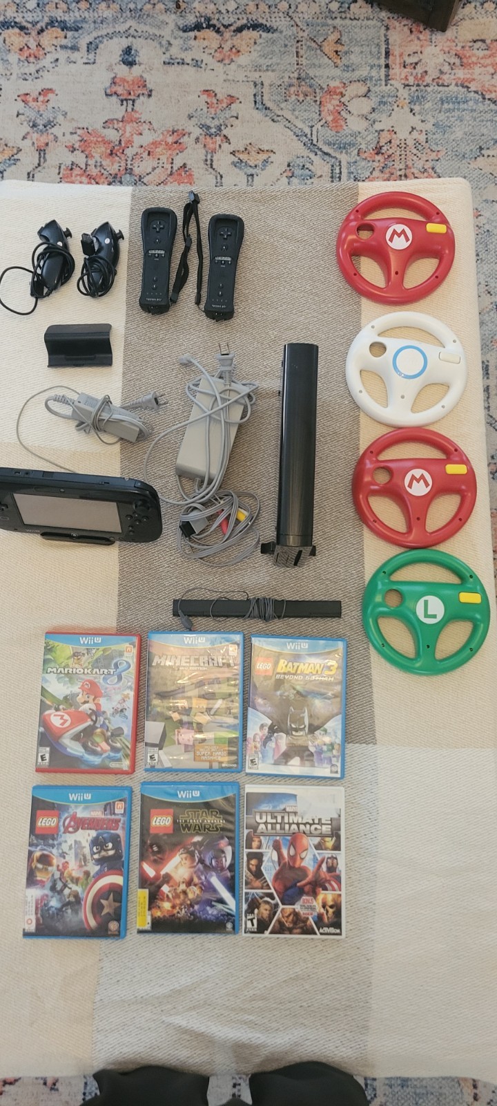 Nintendo Wii U 32GB Deluxe Console Bundle – Gamepad + 6 Games + Accessories