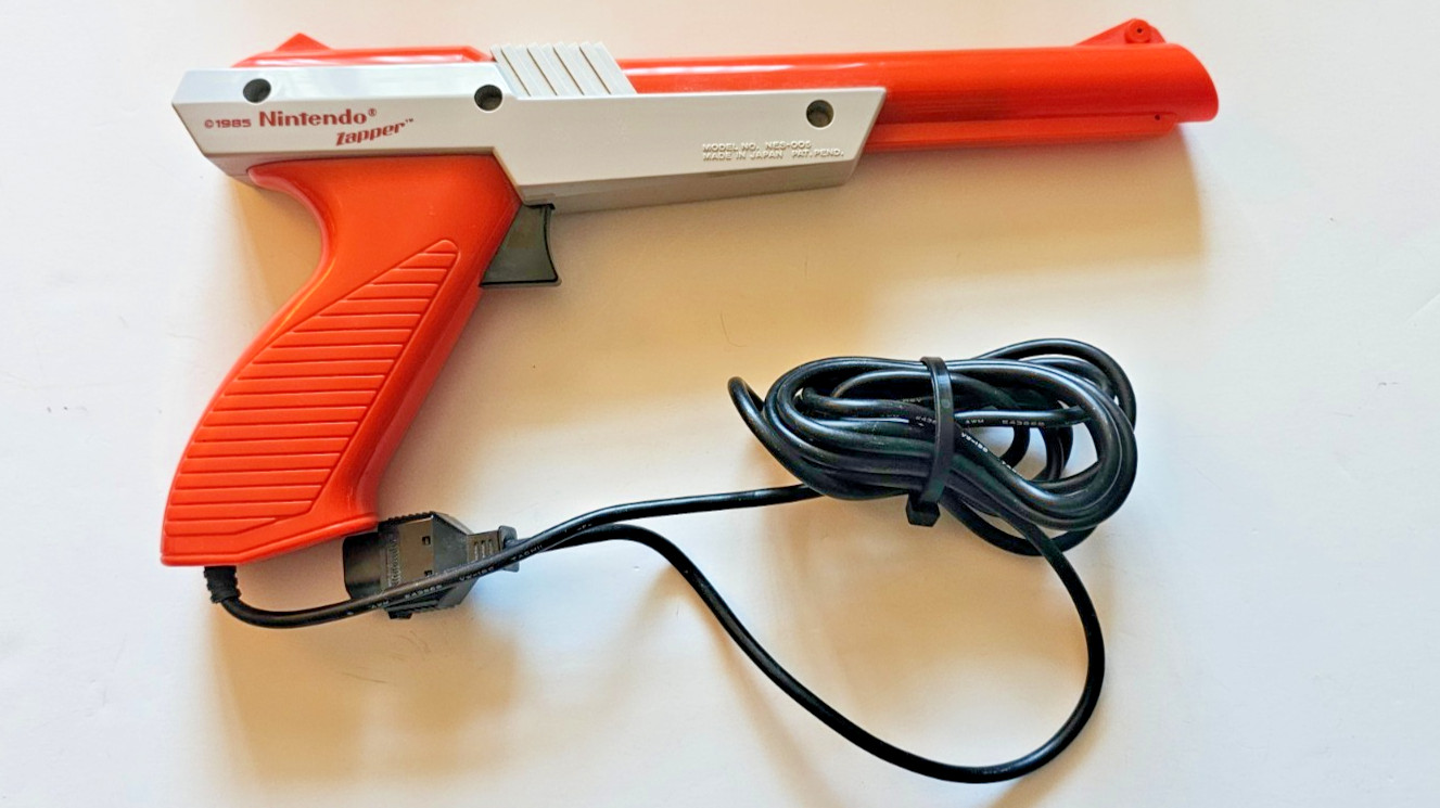 Original 1985 NES Console Bundle (System, Zapper, Super Mario/Duck Hunt) TESTED