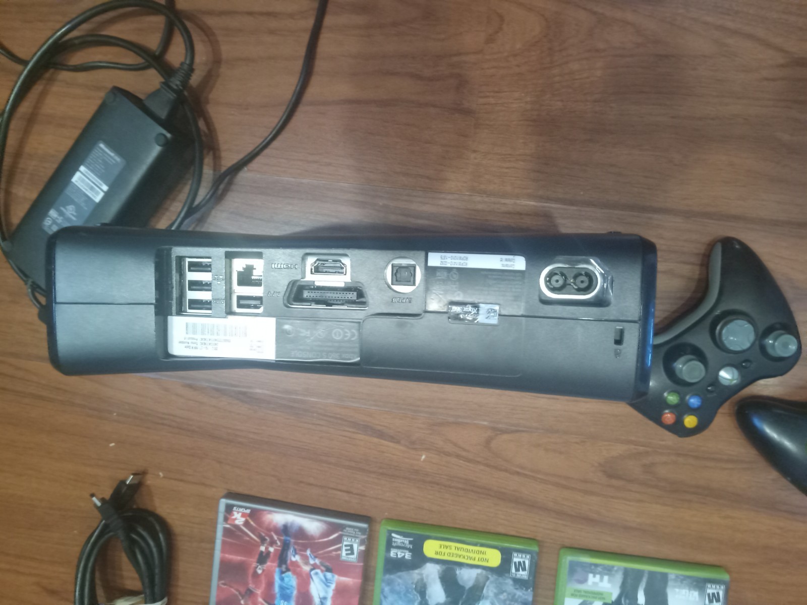 Fun! Microsoft Xbox 360 Bundle 250GB Built-In Wifi – 6 Games + 2 Controllers