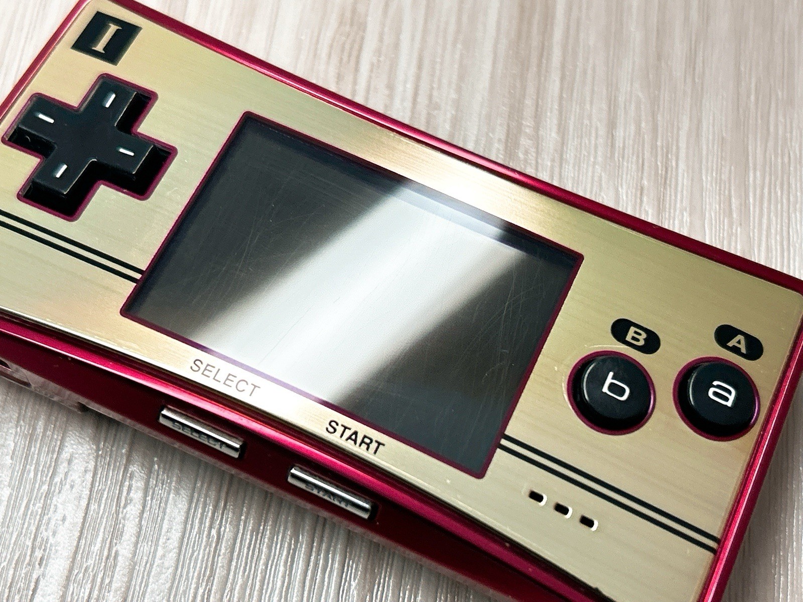 Nintendo GameBoy Micro 20th Anniversary Edition Famicom w/ Charger – Excellent