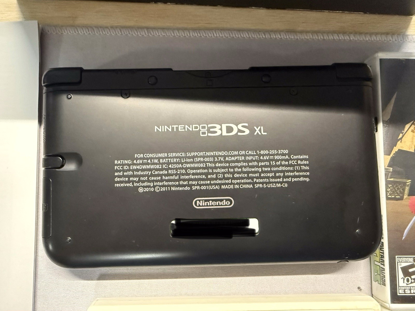Nintendo 3DS XL 4GB Handheld Console Black CIB With 5 Games