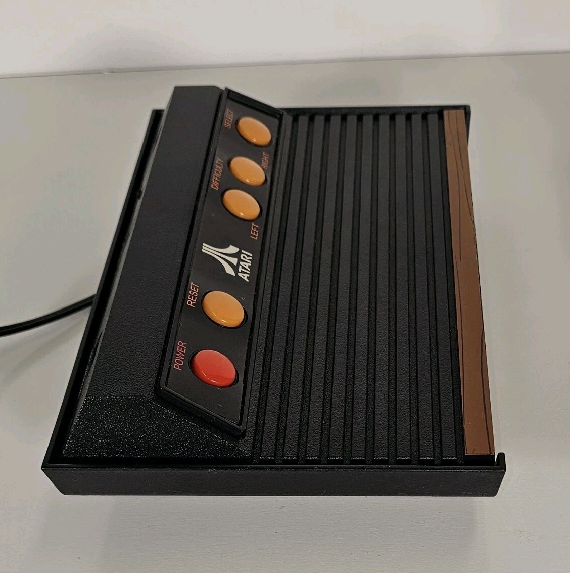 Atari vintage Flashback 2 video game console 2 wireless controllers power supply