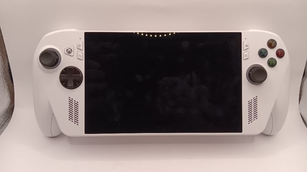 ASUS RC73YA HANDHELD GAMING PC