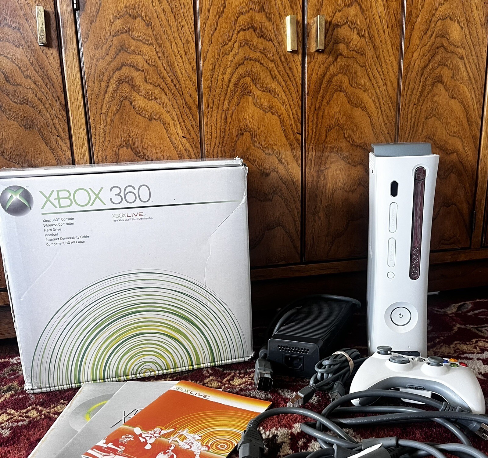Xbox 360 Live 2007 White W/ Cables, Controller, Instructions IOB
