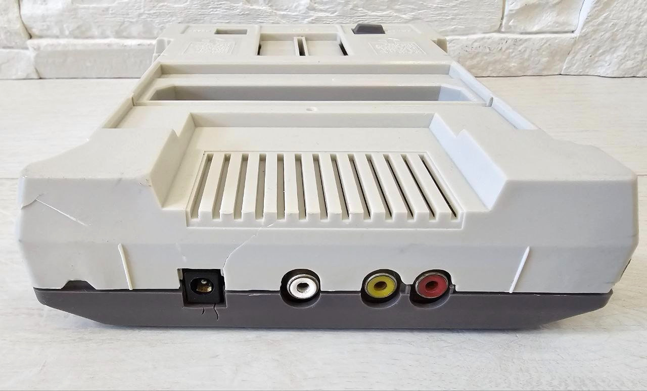 Retro Game Console 8 bit Dendy Junior Vintage 1990 for parts only