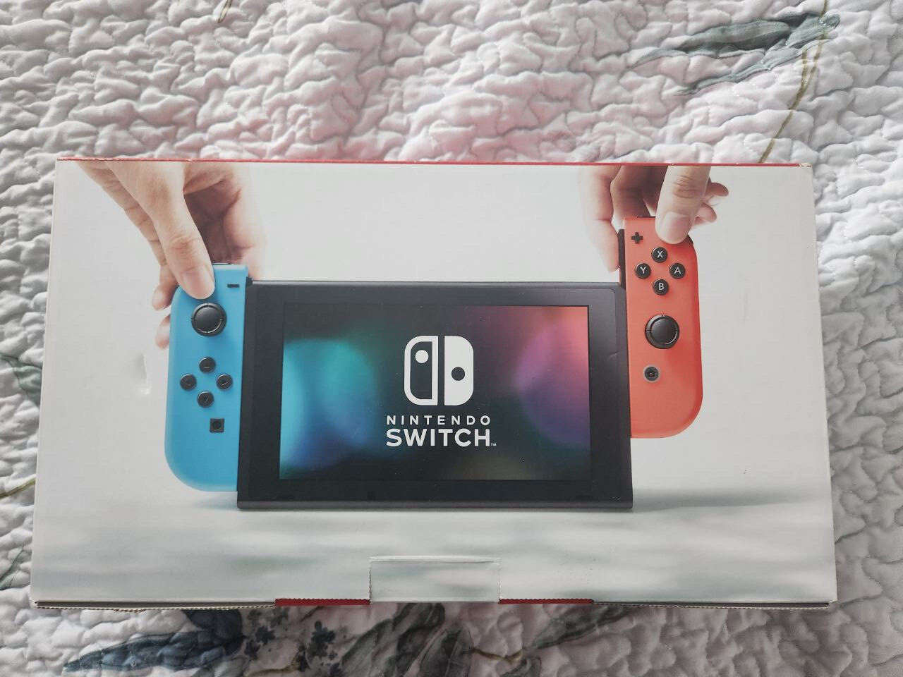 Nintendo Switch 32GB Gray Console with Neon Red and Neon Blue XAW7 Model