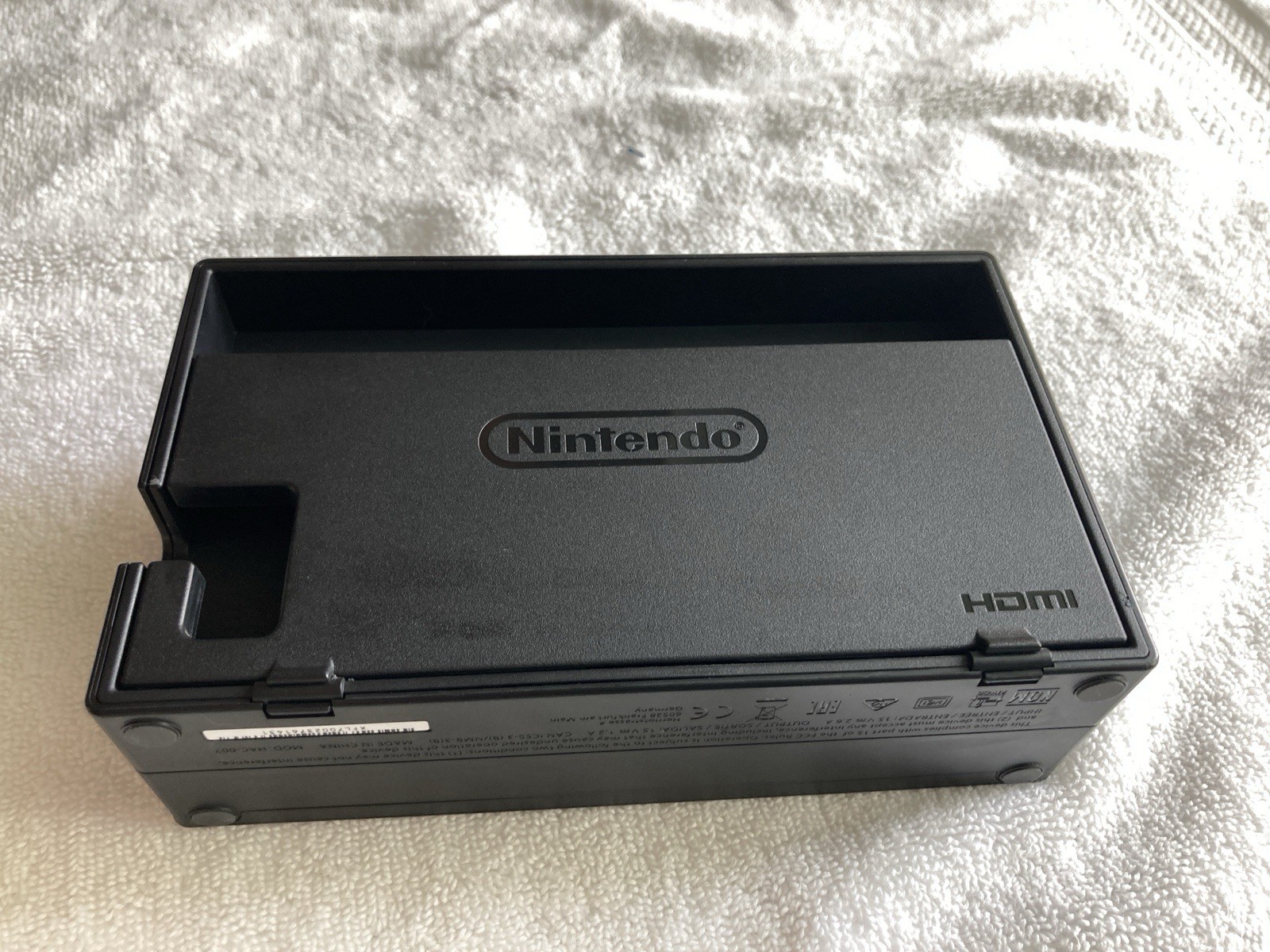 Nintendo Switch -HAC-001- Unpatched + 120 GB SD Card, Dock, Power, Box, 3 Joycon